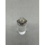 Beautifully designed Diamond Ring, Centre Diamond