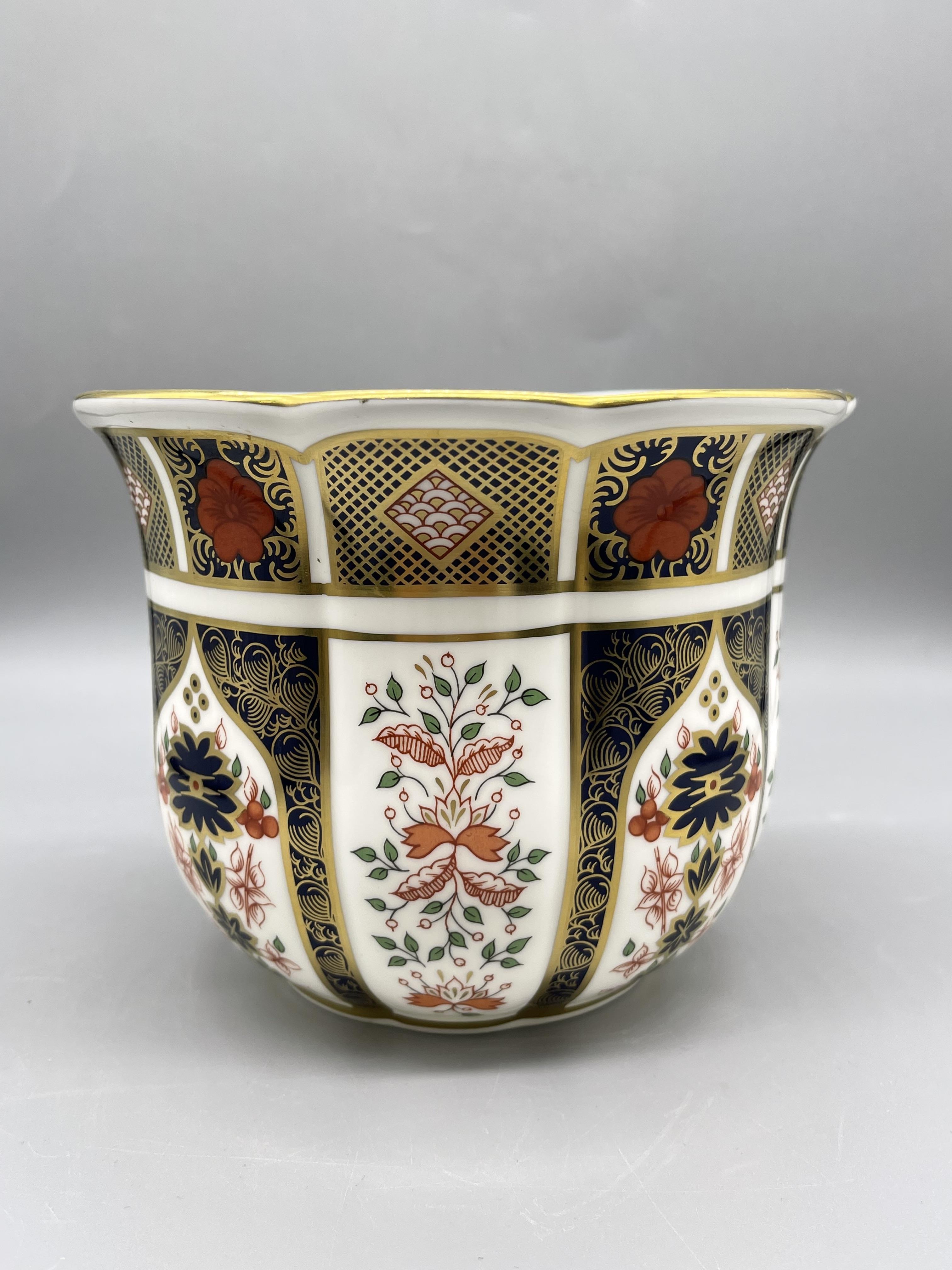 Boxed Royal Crown Derby - Old Imari Gardenia Plant - Image 4 of 11