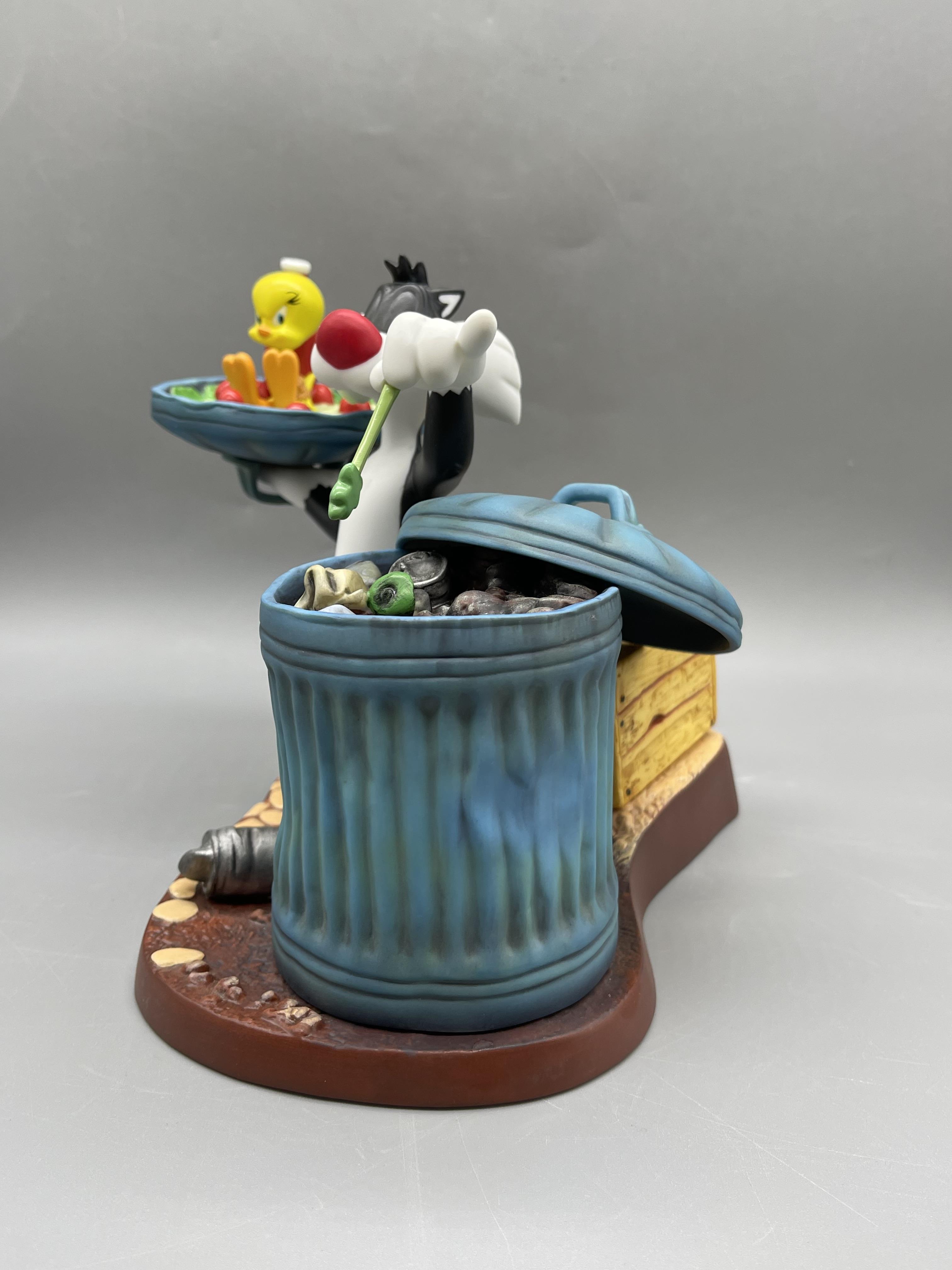 Boxed Wedgewood - Looney Tunes - Sylvester's Buffe - Image 4 of 18