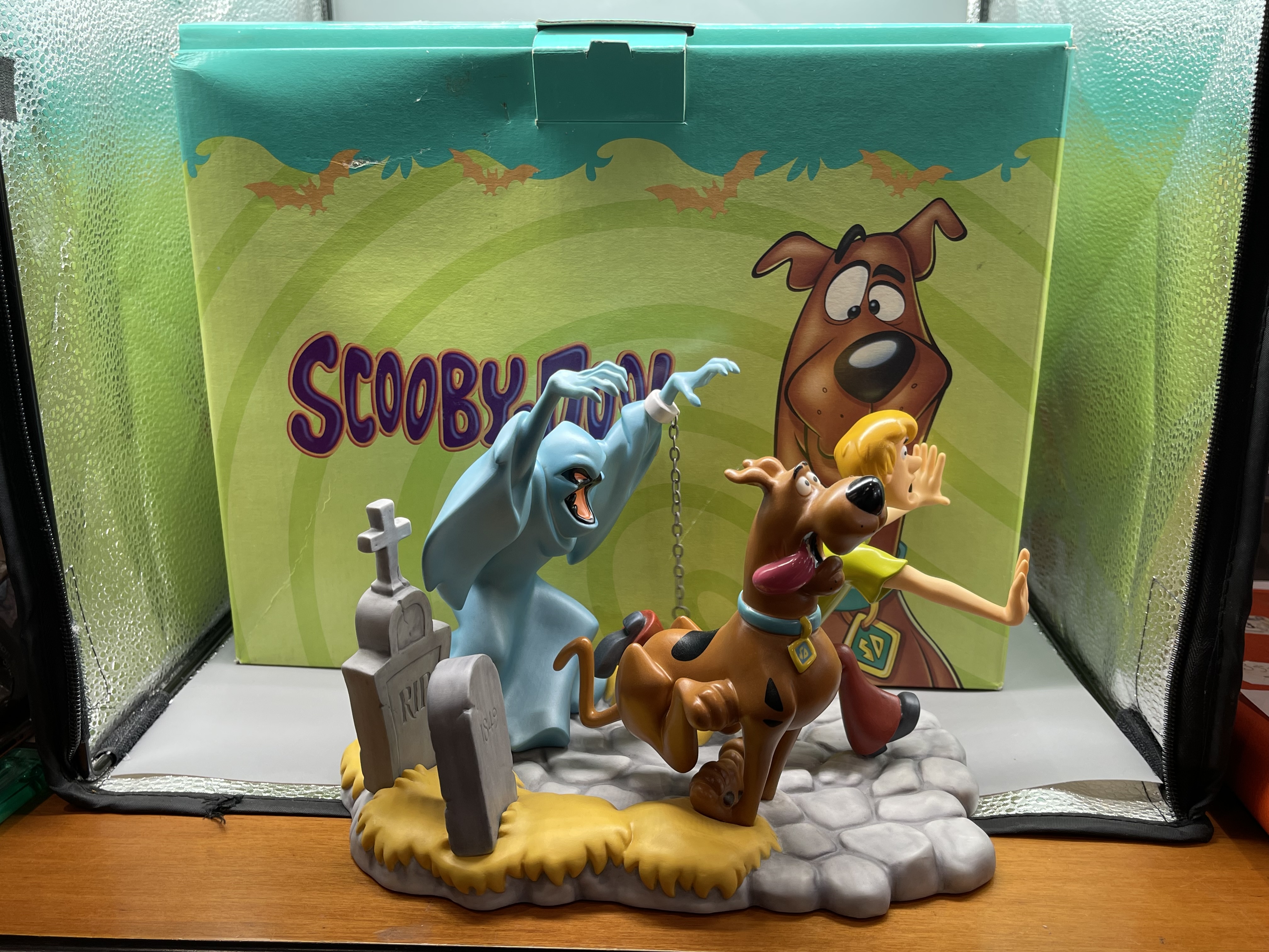 Boxed Wedgewood - Scooby-Doo! - Let's get outta he
