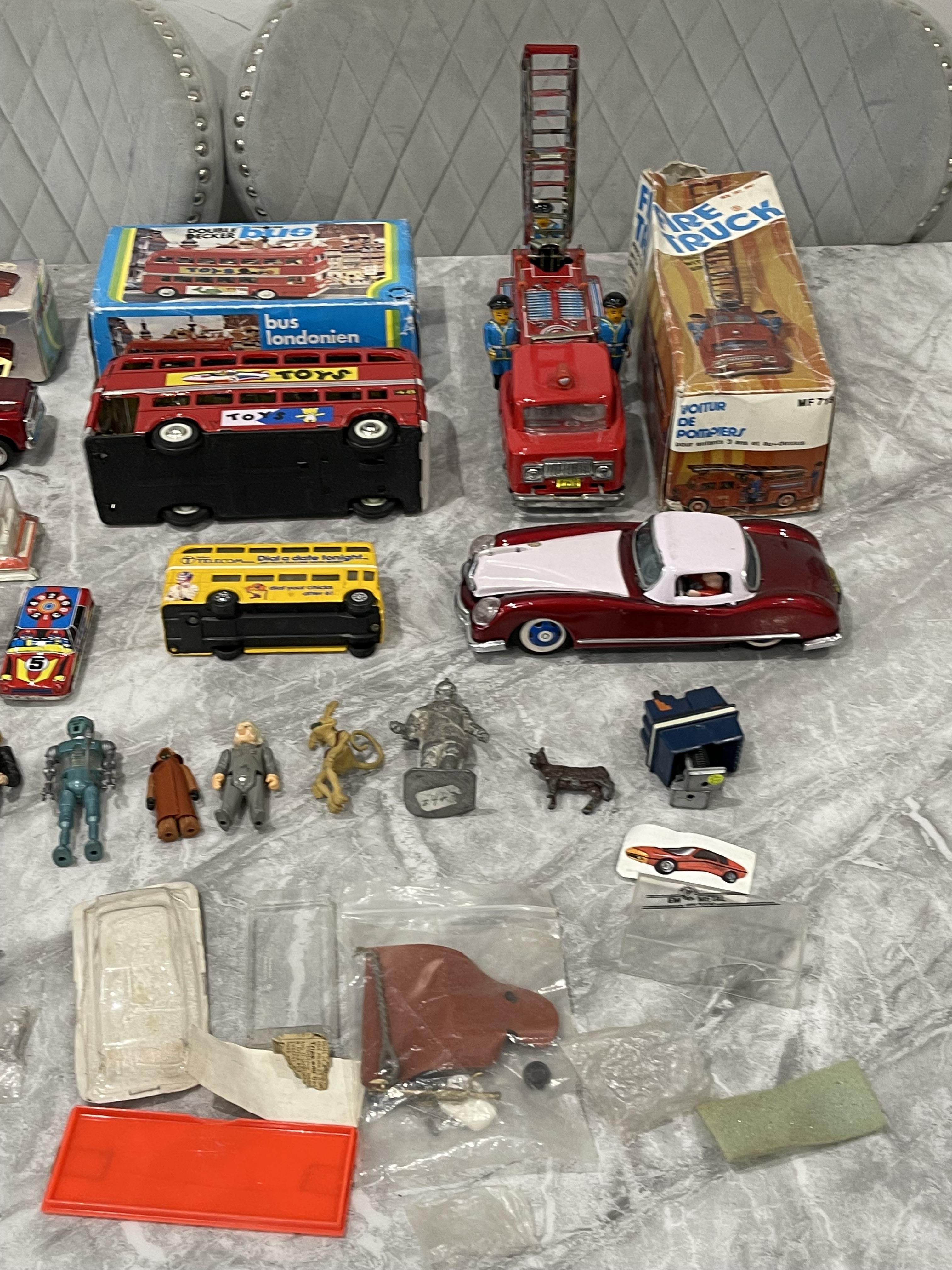 Collection of Vintage Toy Cars and Figures and oth - Image 15 of 18