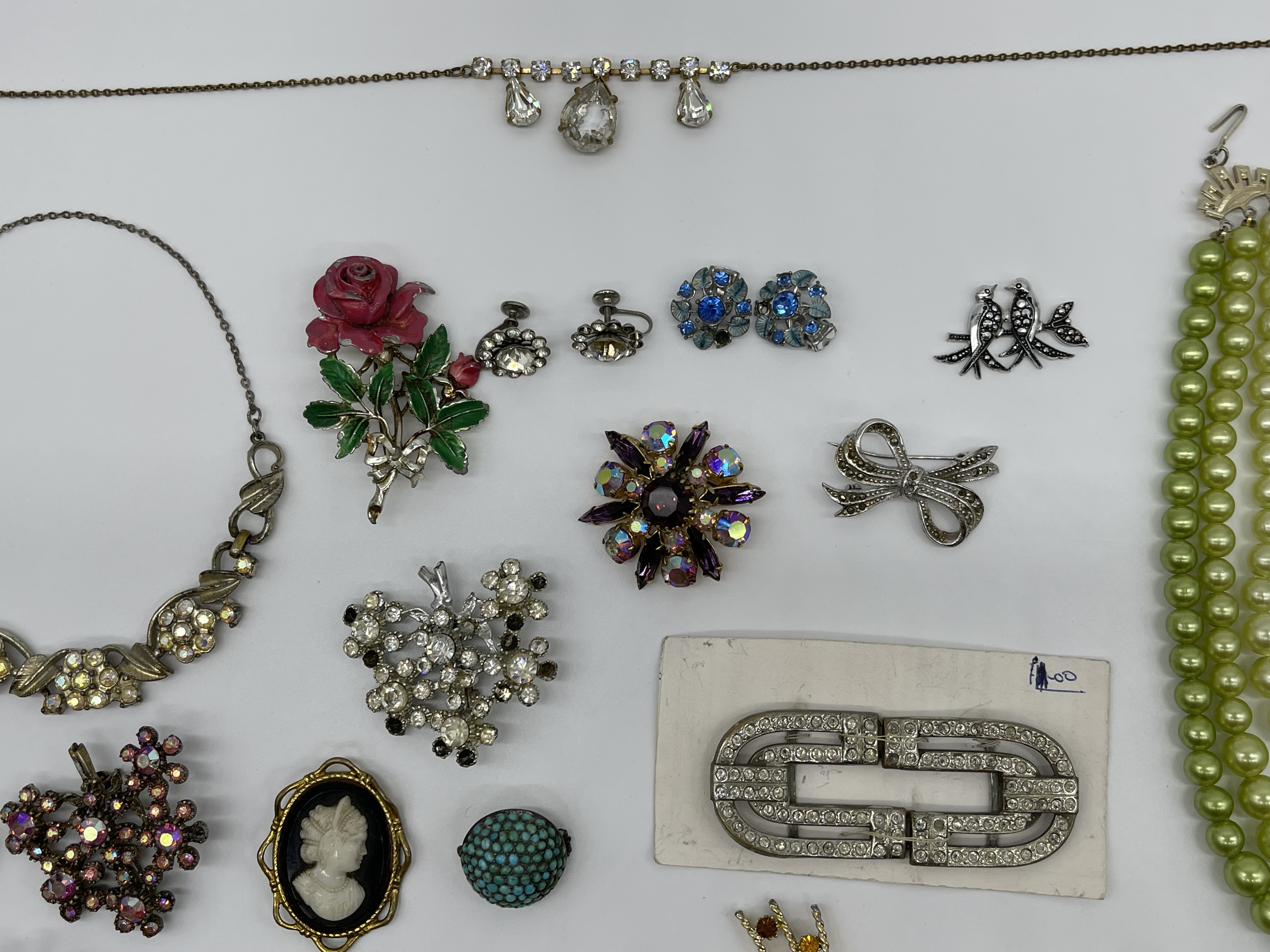 Quantity of Dress Jewellery to include necklaces, - Image 3 of 11