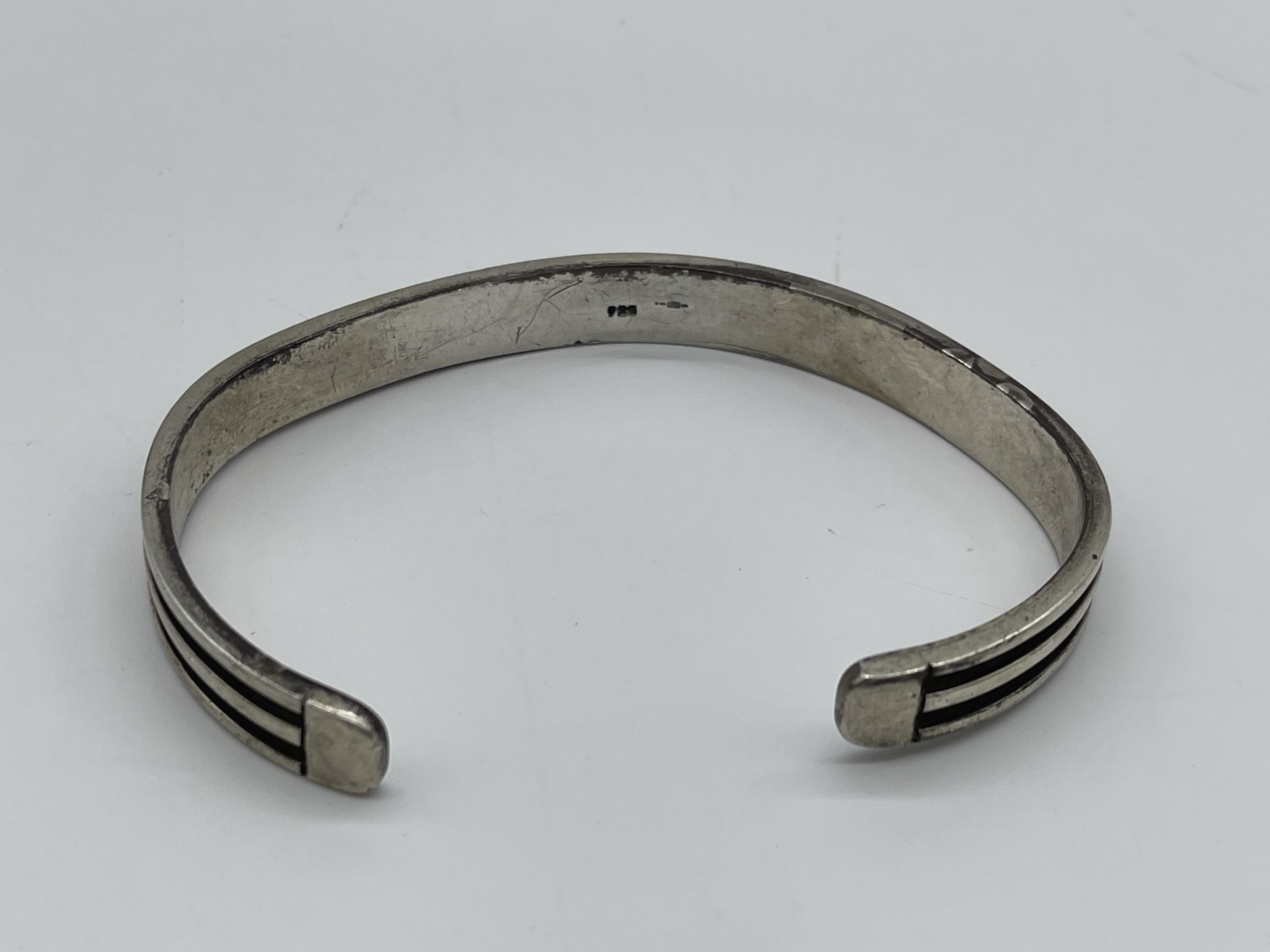 Collection of Vintage HM Silver Bangles and HM Sil - Image 3 of 11