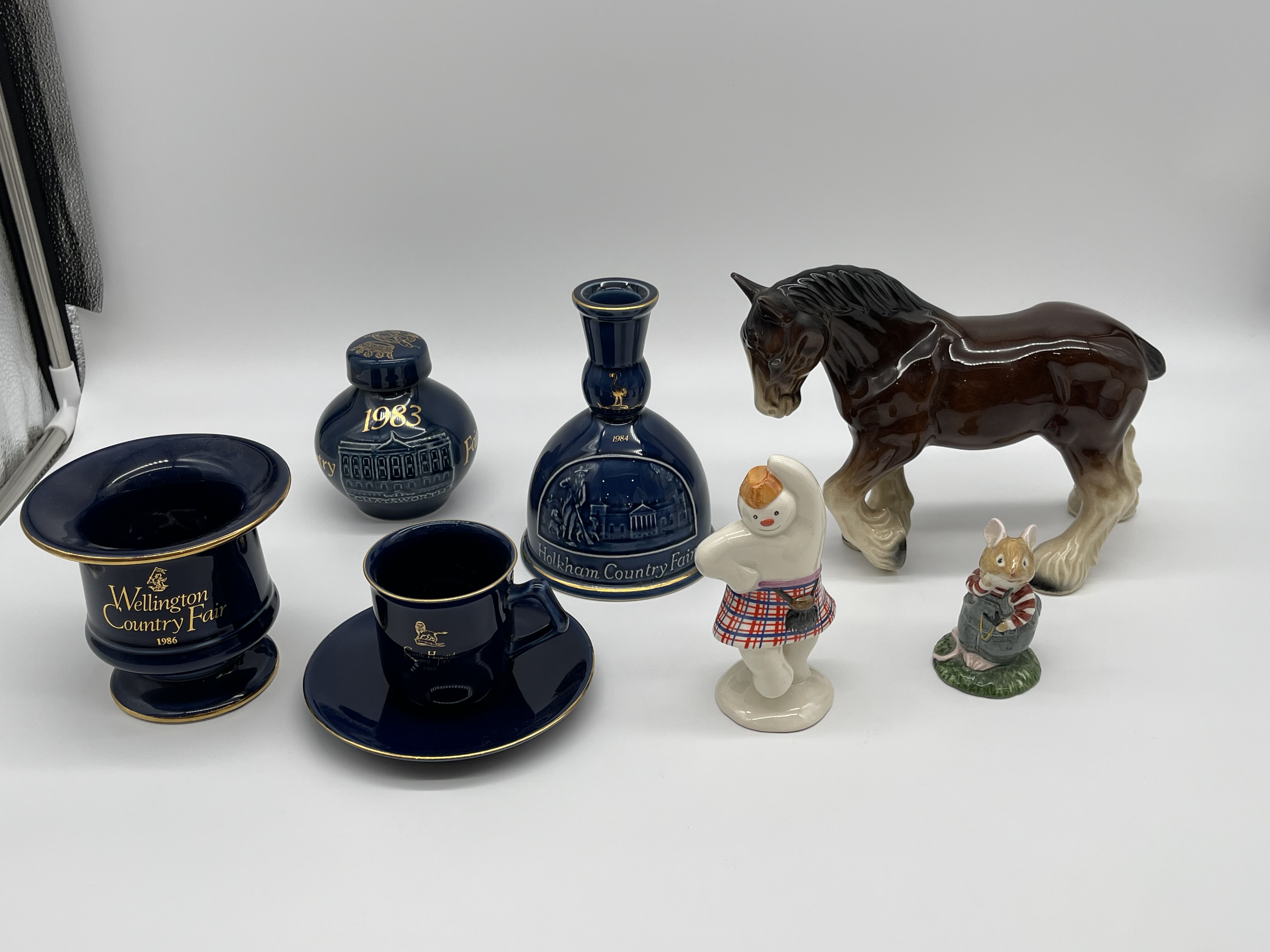 Assorted Lot to include Holkham England Pottery, R