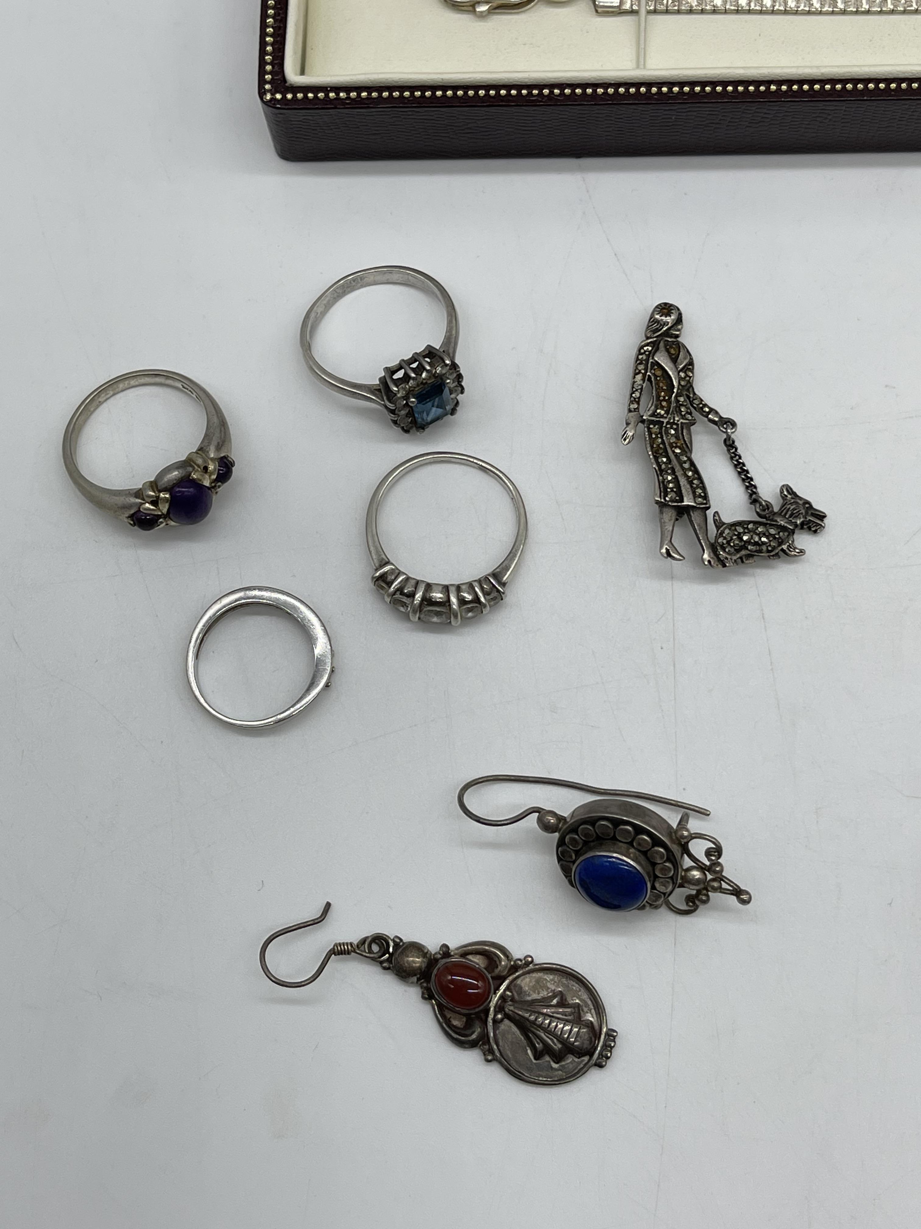 HM Silver Jewellery to include Five Bracelets, Rin - Image 6 of 7