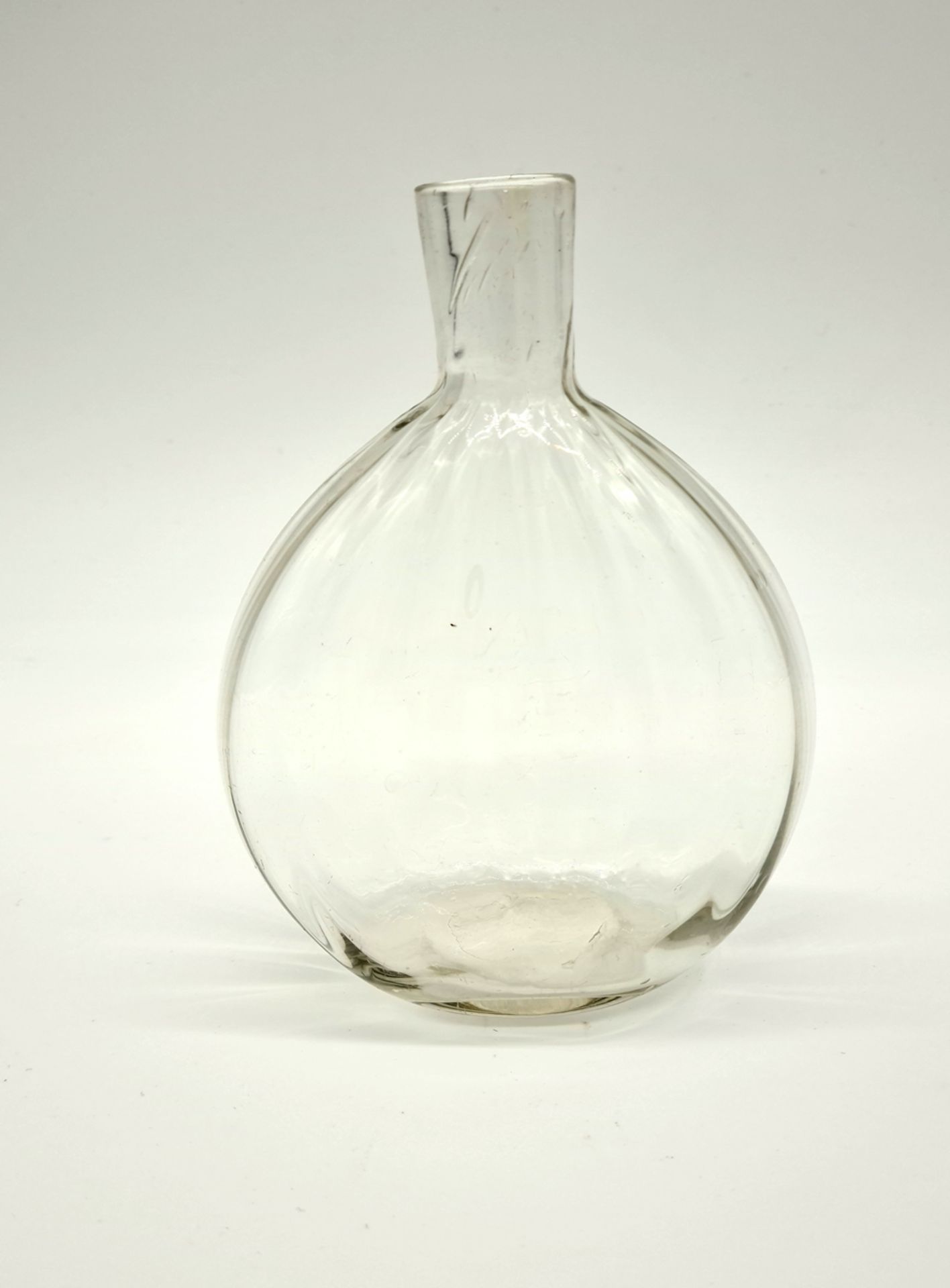 Branntweinflasche,Alpenländisch, 18./19. Jahrhundert ,Glas, Abrissnarbe am Boden;
