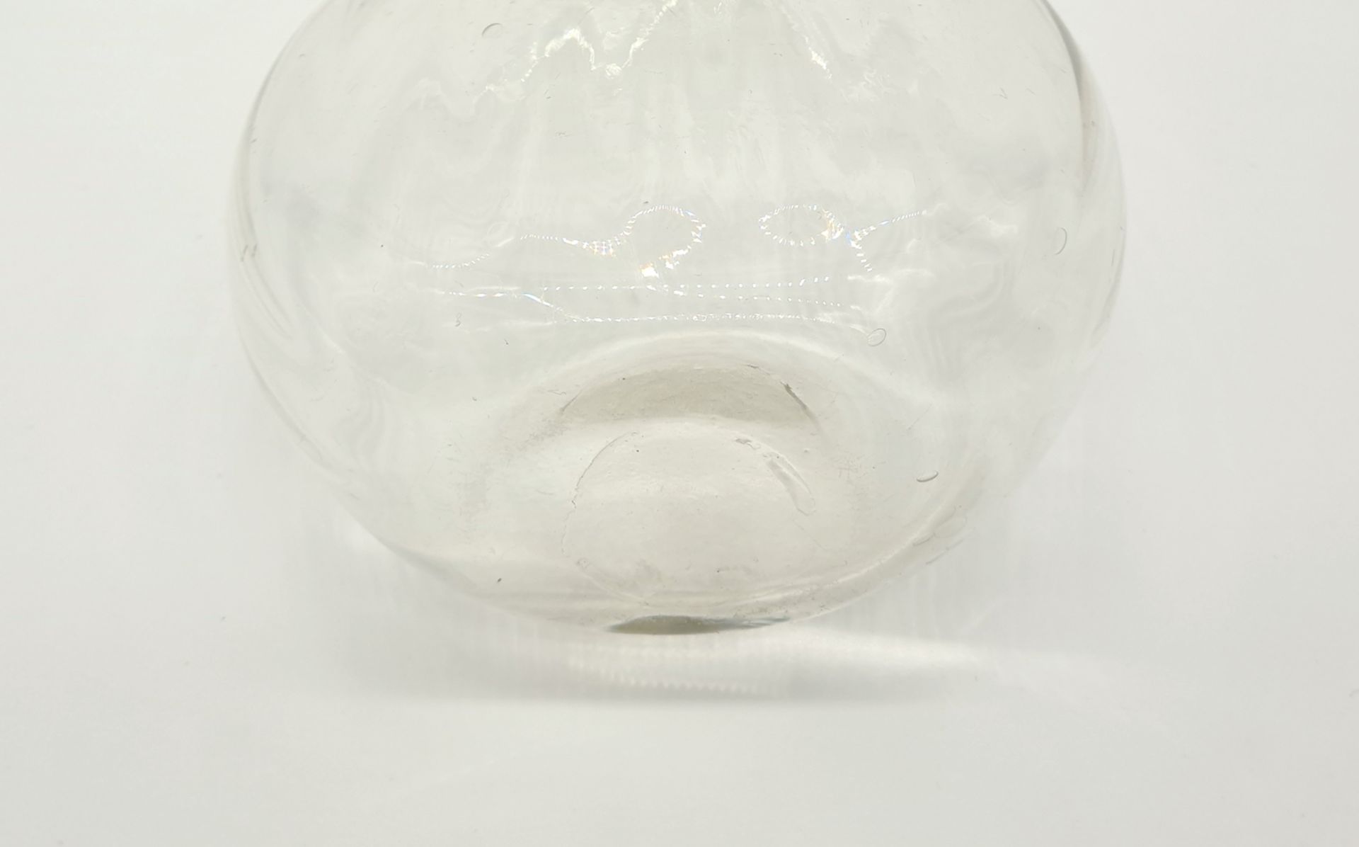 Branntweinflasche,Alpenländisch, 18./19. Jahrhundert ,Glas, Abrissnarbe am Boden; - Bild 4 aus 4