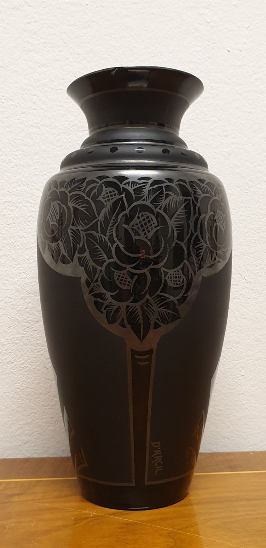 Vase Schwarzes Glas , Silberbemalt ,signiert: DÁrgil , Verreries Lorrain um 1928 , Paul Daum Croism