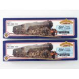 A pair of BACHMANN OO gauge class V2 steam locomotives, in BR black and green liveries - VG in G