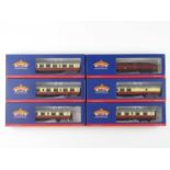 A group of BACHMANN OO gauge Thompson coaches in BR liveries - E in VG boxes (6)