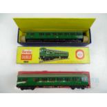 A HORNBY DUBLO OO gauge 3-rail 3250/4150 BR (S) Electric Motor Coach with Driving Trailer 2-car