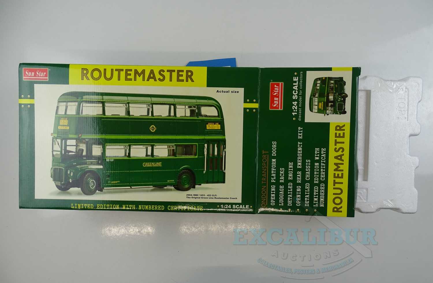 A SUNSTAR 1:24 scale 2904 Routemaster bus 'RMC1453 - 453 CLT: The Original Green Line Routemaster - Image 2 of 3