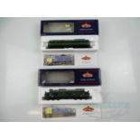 A pair of BACHMANN OO gauge diesel locomotives comprising Classes 37 and 47 both in BR green