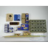 A mixed group of HORNBY DUBLO OO gauge buildings and accessories - G/VG in G boxes (where boxed) (
