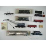 A group of HO gauge wagons and coaches by FLEISCHMANN - F/G in G boxes (where boxed) (9)