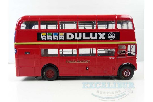 A SUNSTAR 1:24 scale 2902 Routemaster bus 'The Standard Routemaster', front nearside wheel detached, - Image 3 of 10