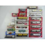 A quantity of HO gauge lorry and bus models by HERPA and others - VG in G/VG boxes (23)