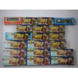 A large group of HO gauge wagon and coach kits by ATHEARN and others - G/VG in G boxes (19)