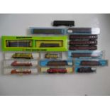 A group of American outline N gauge locomotives and rolling stock by BACHMANN, RIVAROSSI, ATLAS