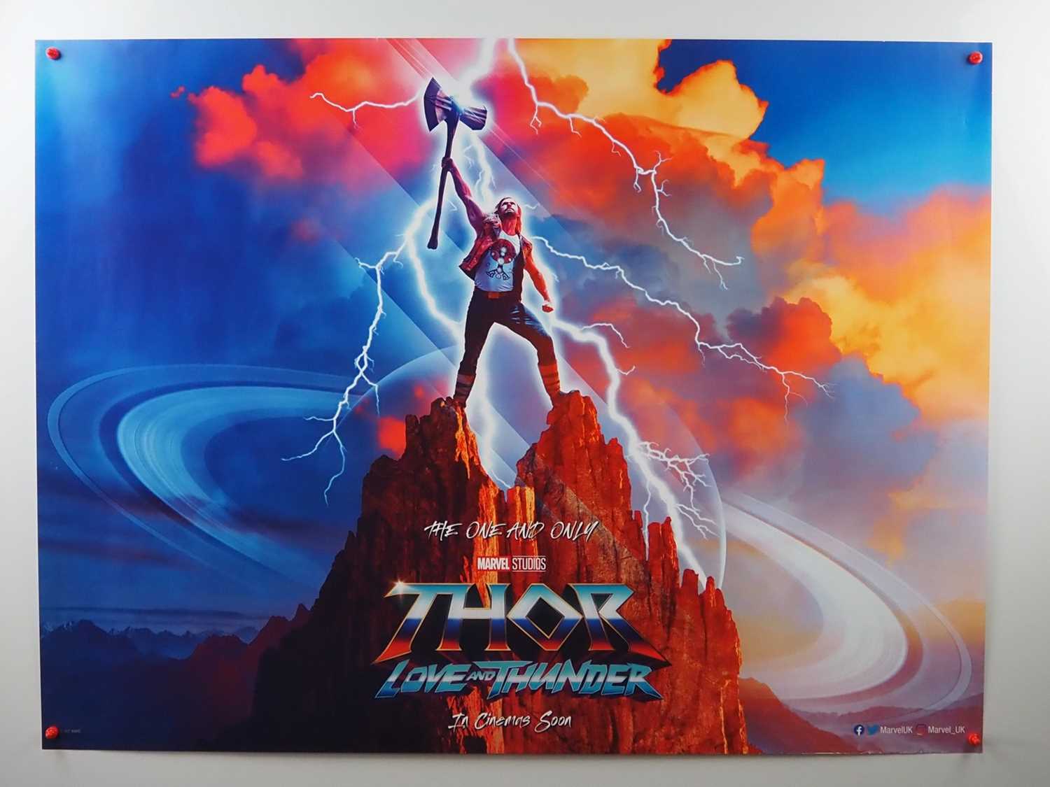 THOR: LOVE AND THUNDER (2022) set of 3 UK Quad film posters to include Jane Foster and Thor - Bild 2 aus 3