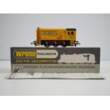 A WRENN W2243 OO gauge class 08 diesel locomotive in Dunlop yellow, unnumbered. VG/E in a G/VG box