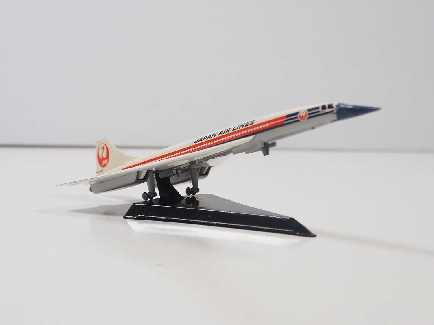 A rare boxed CORGI Toys No 652 Japan Air Lines BAC-SUD Concorde complete with stand and inner - Image 6 of 7