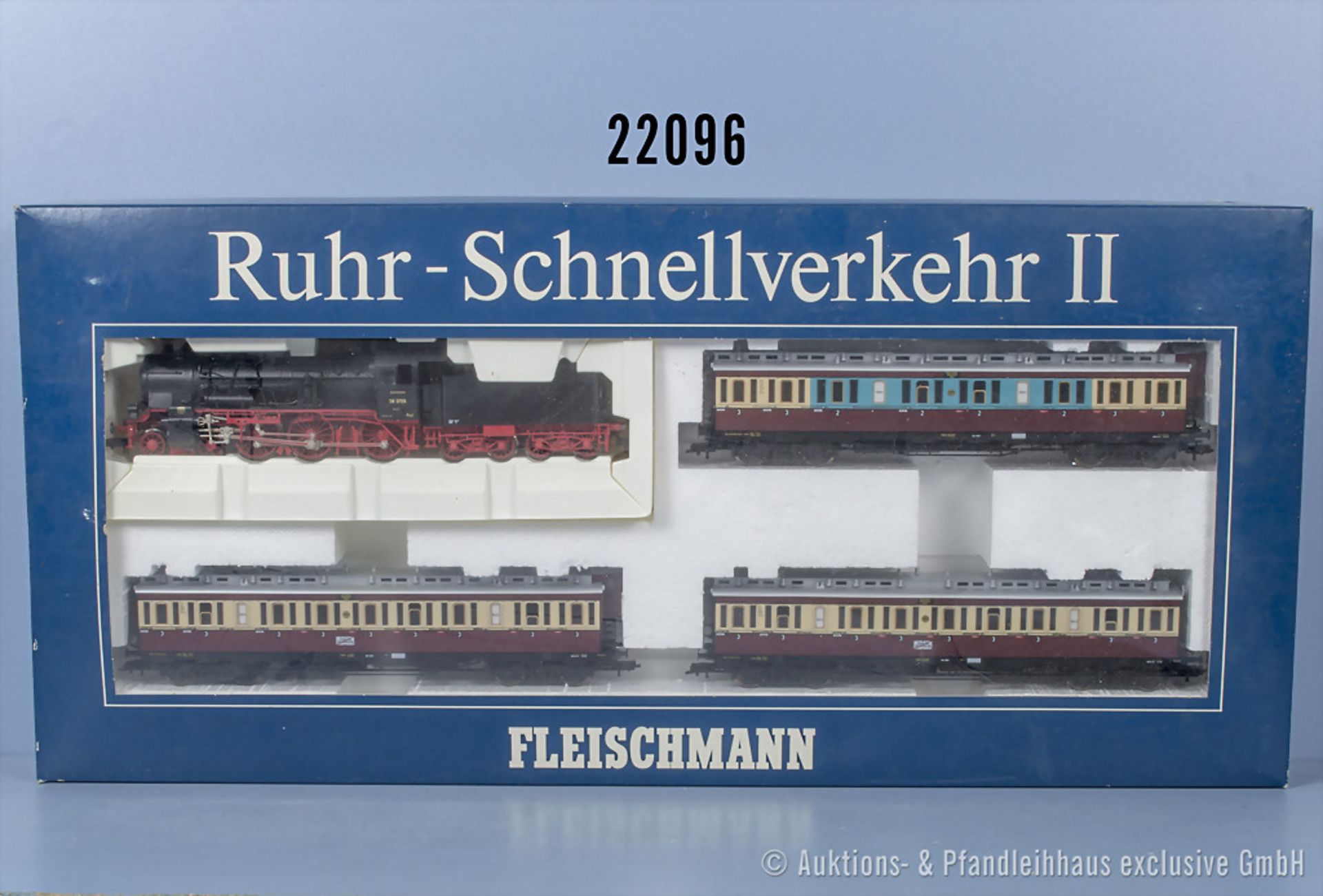 Fleischmann H0 4888 Zugset Ruhr-Schnellverkehr II, dabei Schlepptenderlok der DR, BN 38 ...