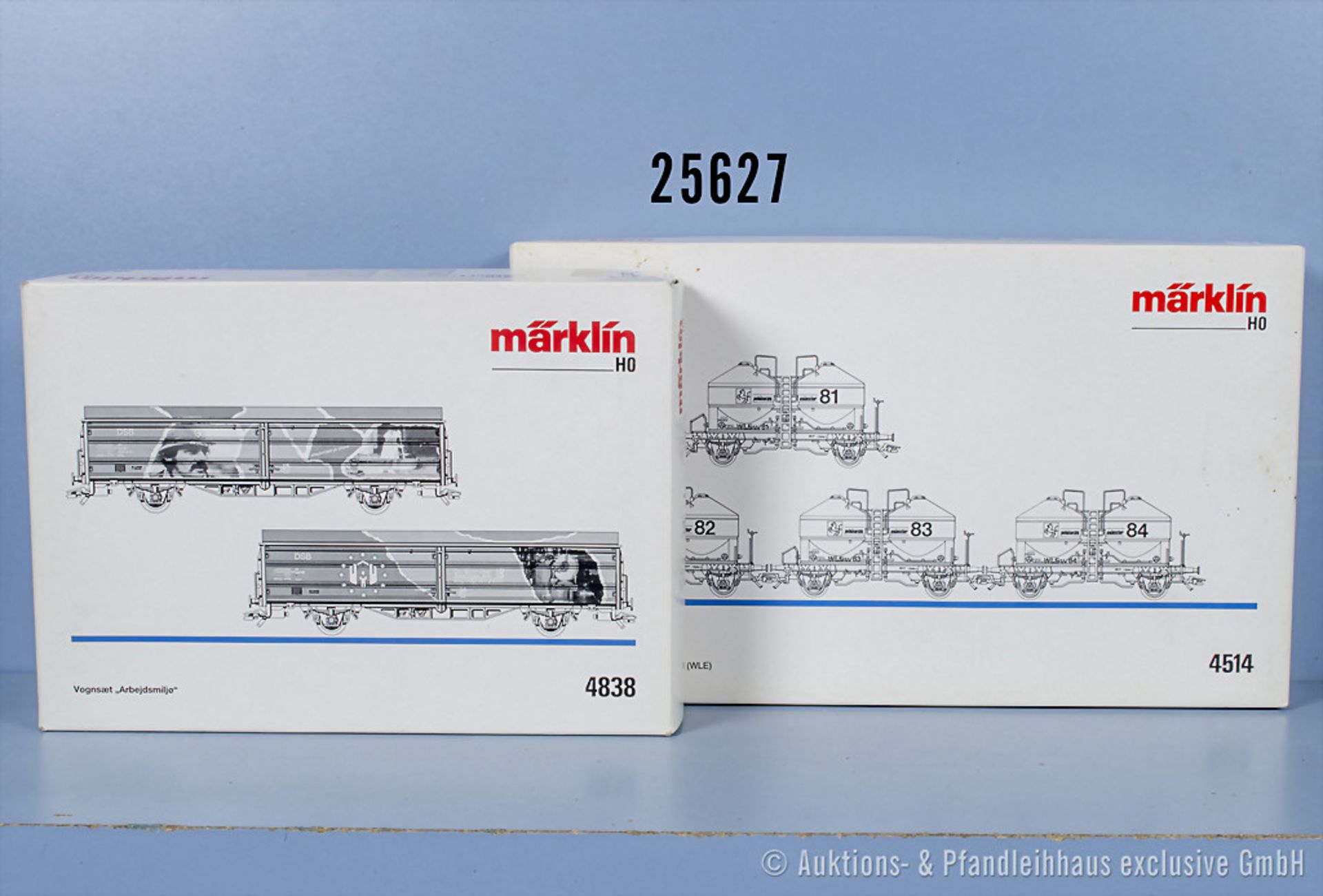 2 Märklin H0 Wagenset, dabei 4514 Silowagen und 4838 "Arbeidsmiljö", Zustand 0-1, in ...