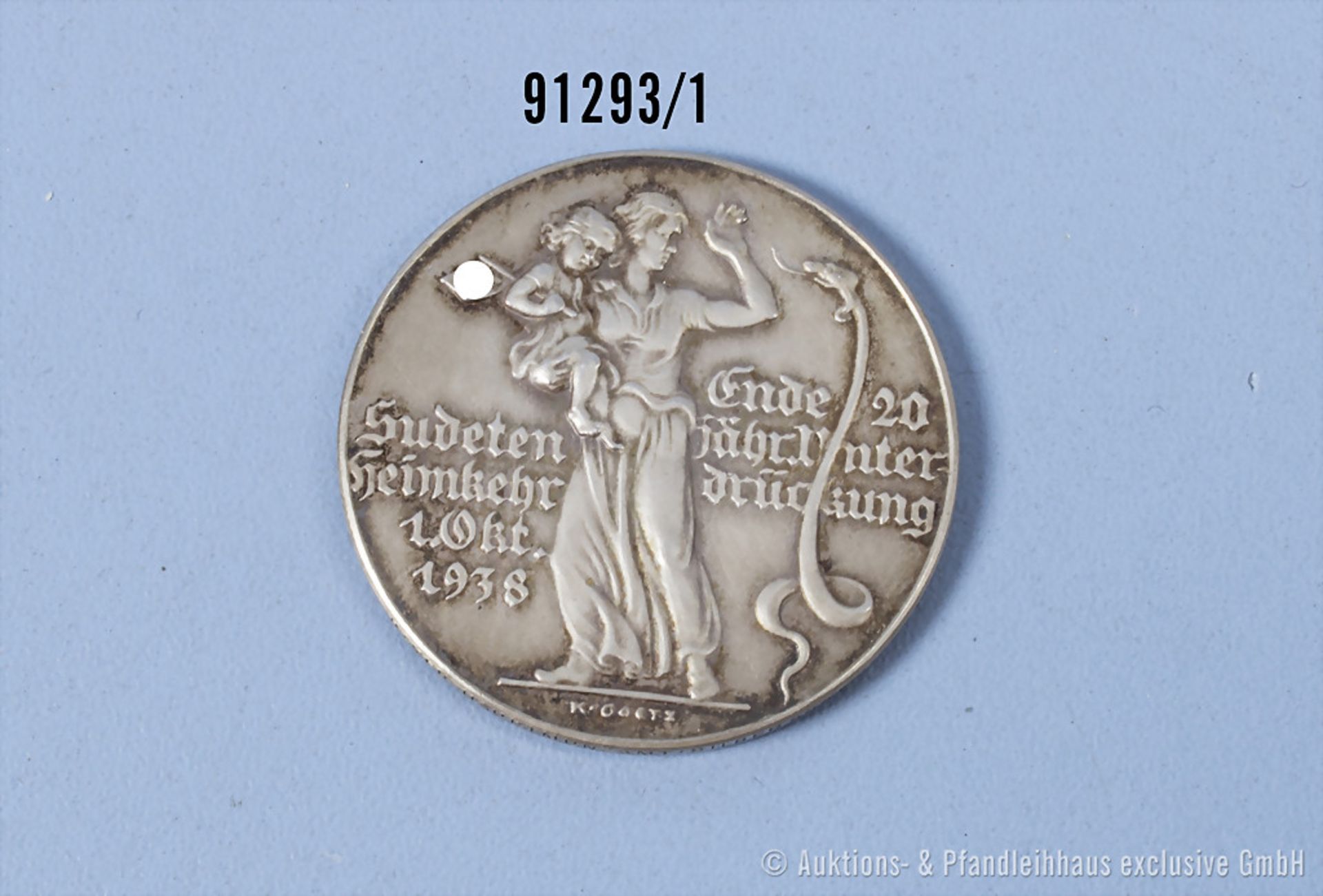 3. Reich Silbermedaille, Goetz-Medaille, Sudetenlandbefreiung 1938, vorderseitig Mutter ...