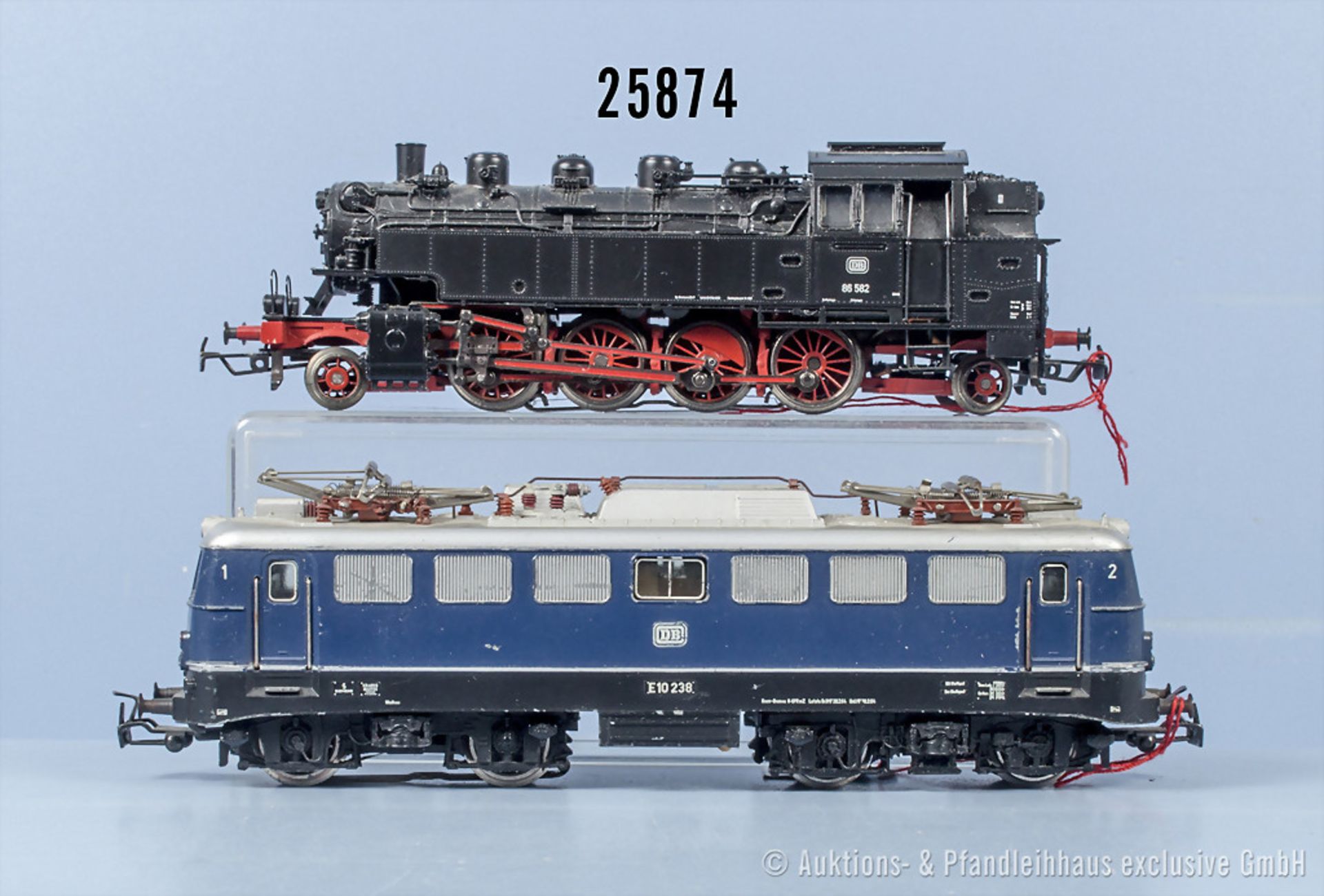 2 Märklin H0 Lokomotiven, dabei Tenderlok der DB, BN 86 582 und E-Lok der DB, BN E 10 ...