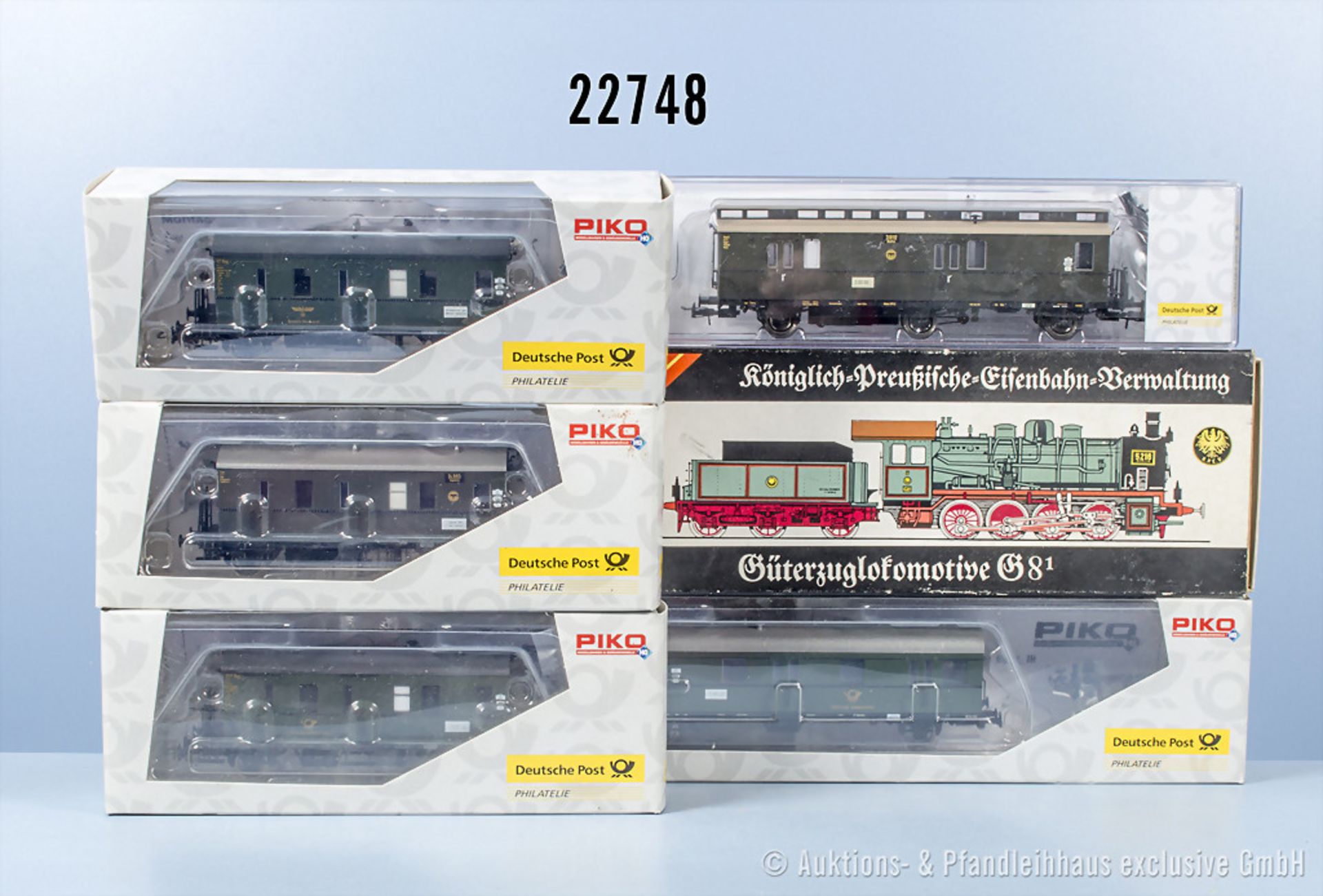 Piko H0 Zug, dabei 5/6330 Schlepptenderlok der KPEV, BN 5216 und 5 Postwagen, Z 0-1, in ...