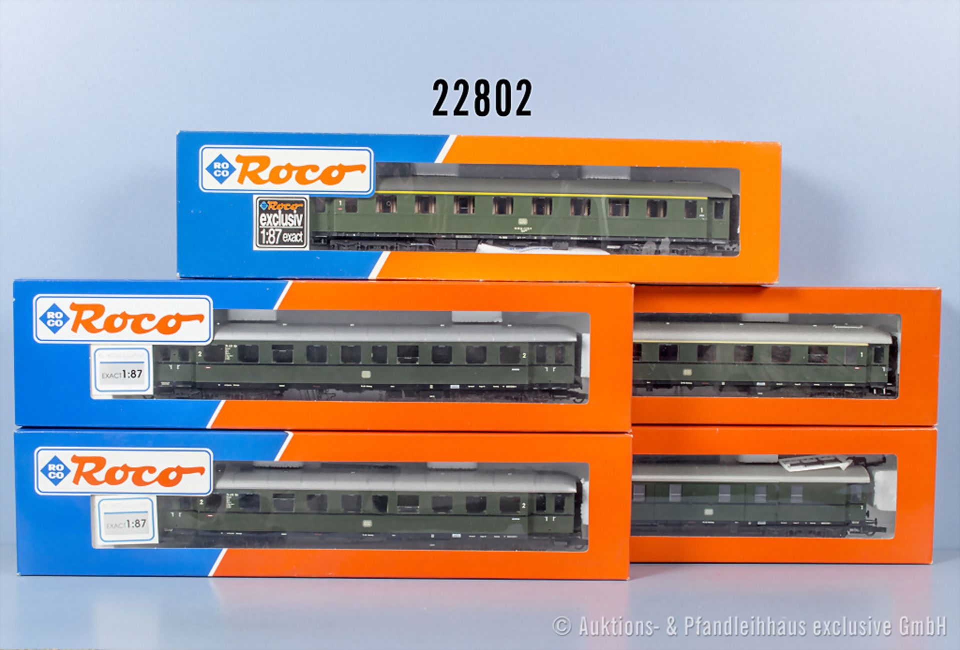 5 Roco H0 D-Zug Wagen der DB, dabei 4 Personenwagen und 1 Gepäckwagen, Z 0-1, in ...