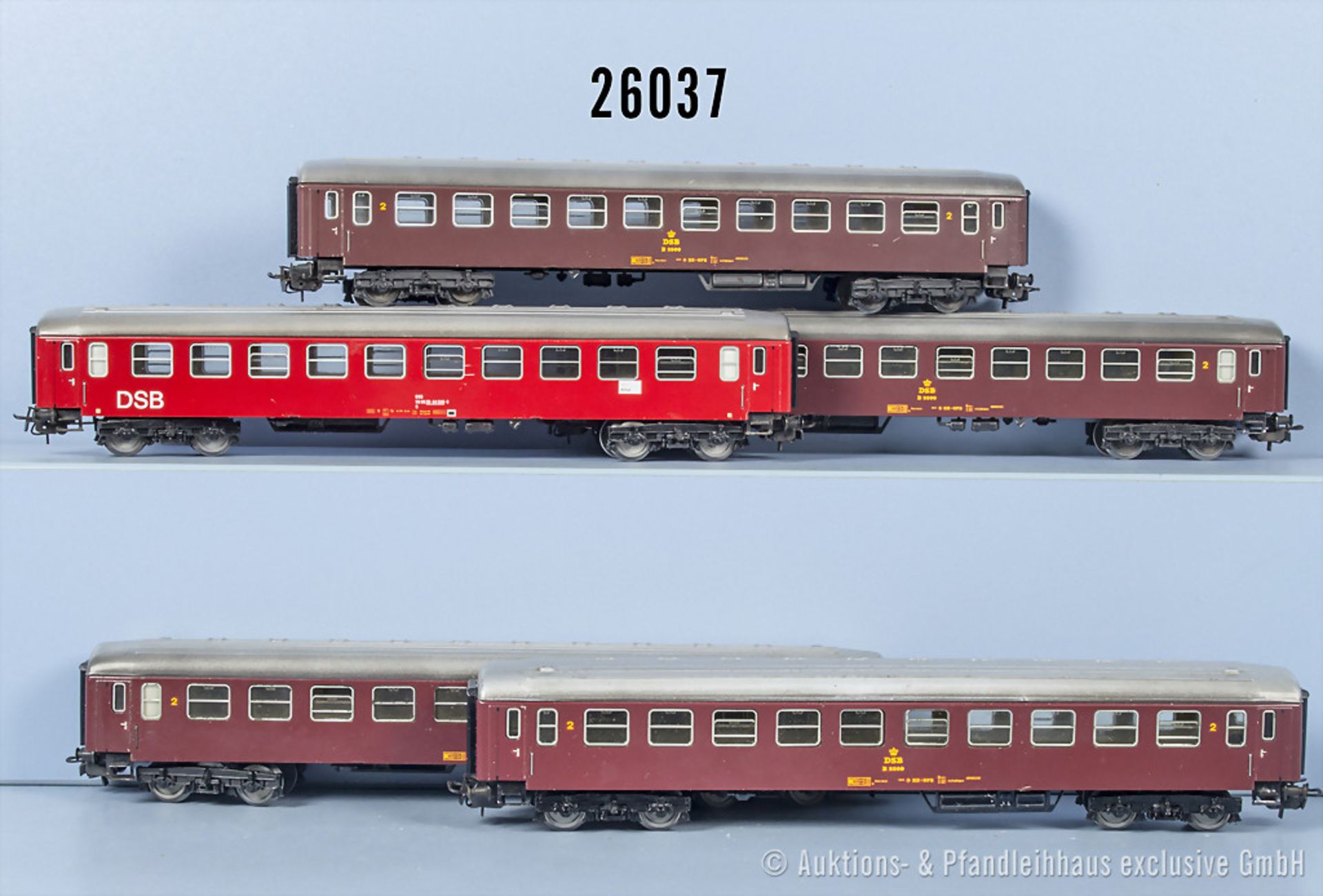 5 Märklin H0 D-Zug Personenwagen der DSB, Z 2, teilweise mit Lackfehlern und leichten ...