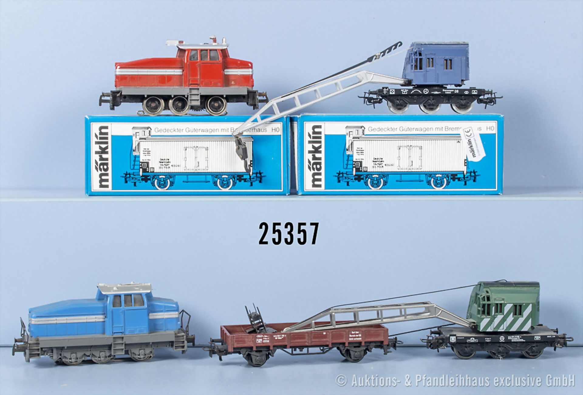 Märklin H0 Kranzug, dabei 2 x Lok DHG 500, 1 x Diesel- und 1 x Elektrolok, 2 Kranwagen, ...