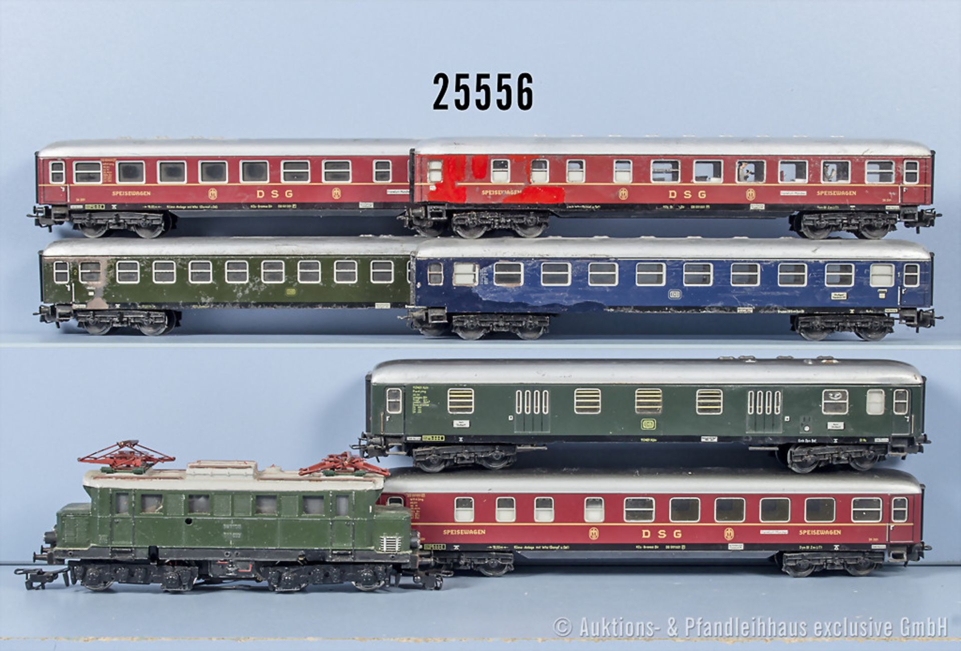 Märklin H0 D-Zug, dabei SET 800 E-Lok der DB, BN E 44 039, 2 Personenwagen, 3 ...