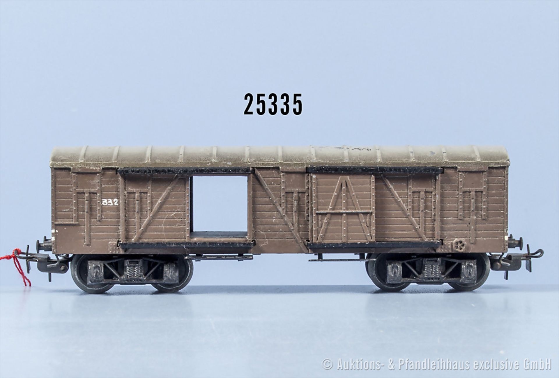 Märklin H0 332 Typ 3 gedeckter Güterwagen, Z 2-3, mit Lackfehlern vor allem am Dach, ...