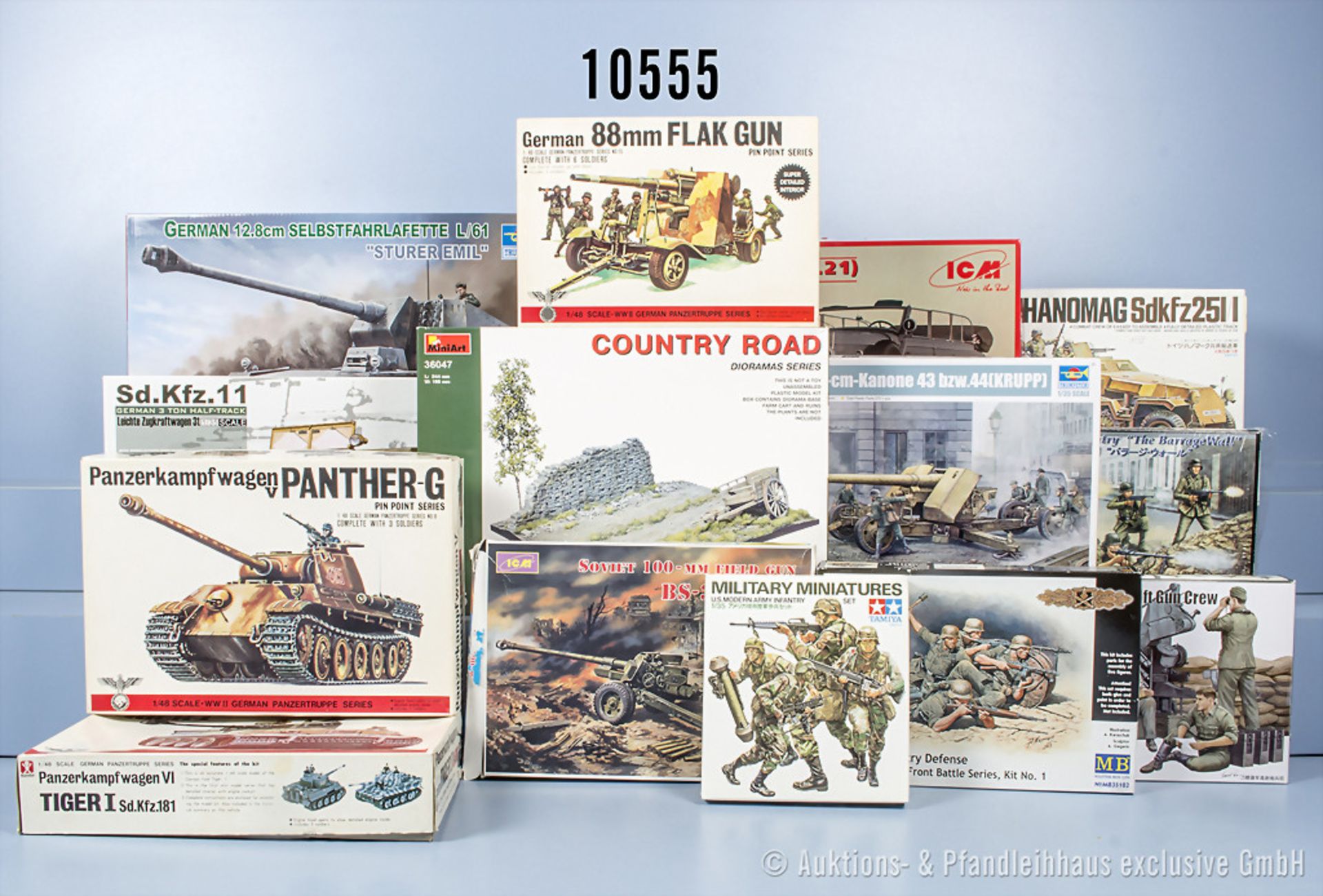 18 Militärbausätze, Panzer, Fahrzeuge, Figuren und Zubehör, Hersteller Trumpeter, ...