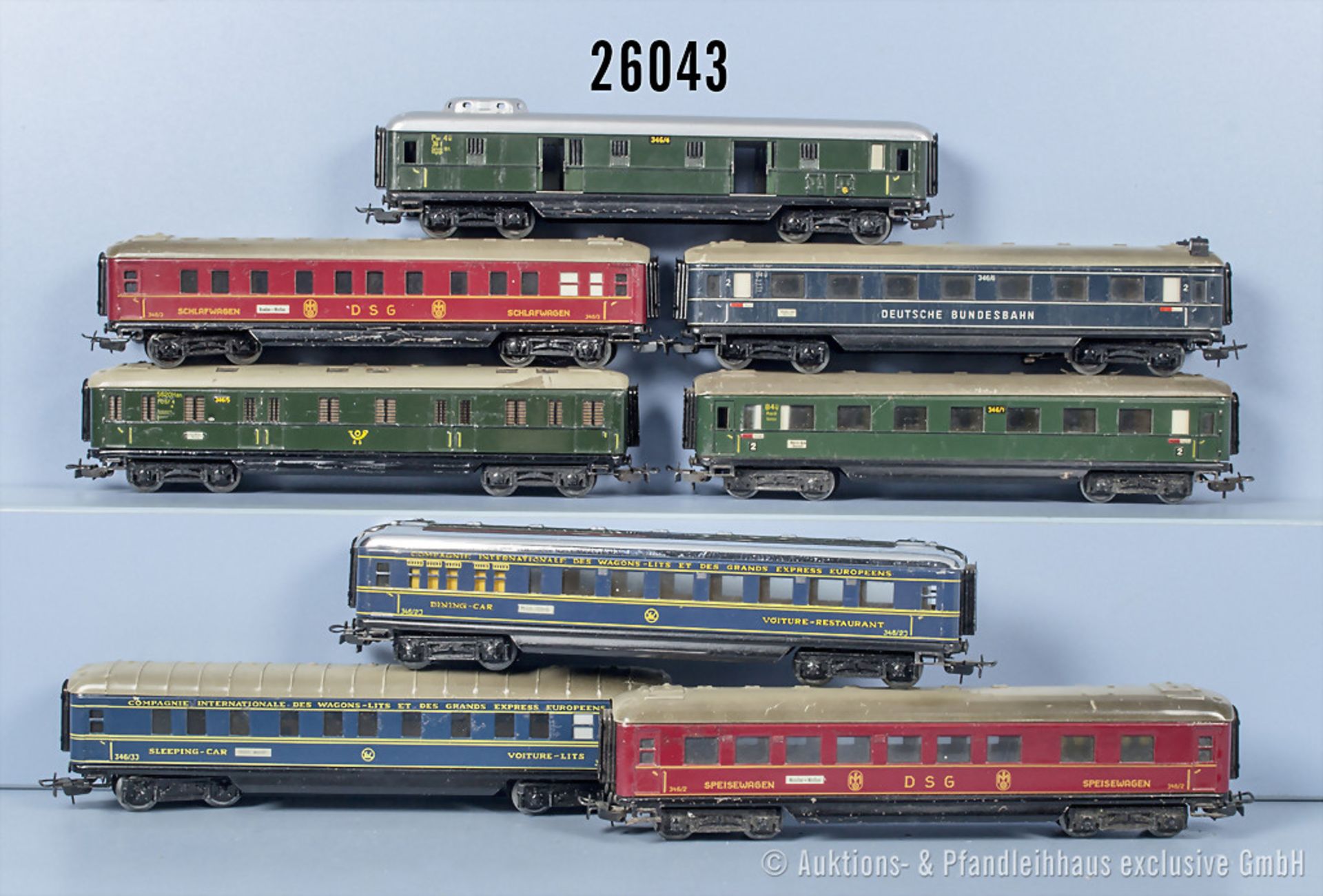 8 Märklin H0 D-Zug Wagen der 346-Serie, dabei 2 Personenwagen, 2 Schlafwagen, 2 ...