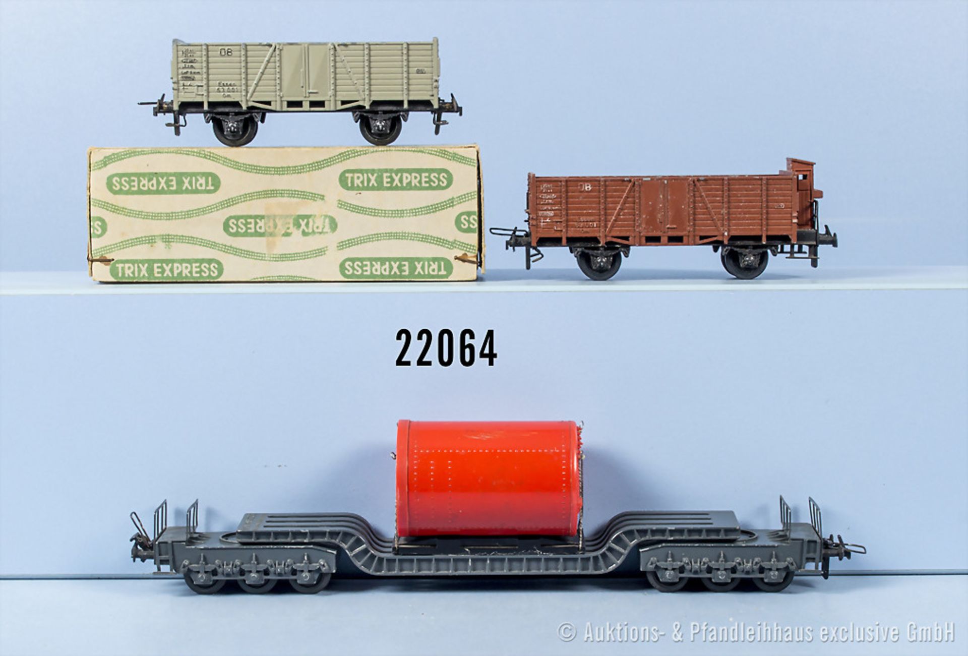 3 Trix Express H0 Guß-Güterwagen, dabei 2 Hochbordwagen und 1 Tiefladewagen, Z 1-2, 1 x ...