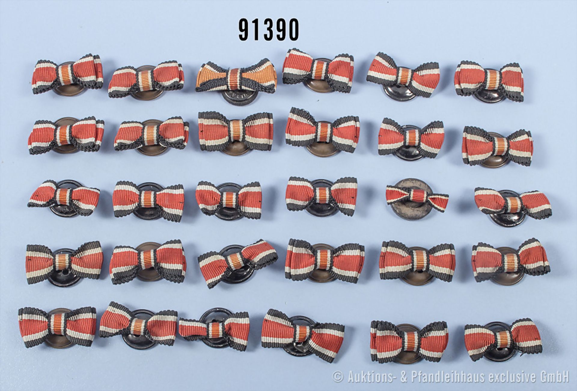 Konv. 30 Knopflochschleifen EK 2 1939, guter Zustand, teilweise mit ...
