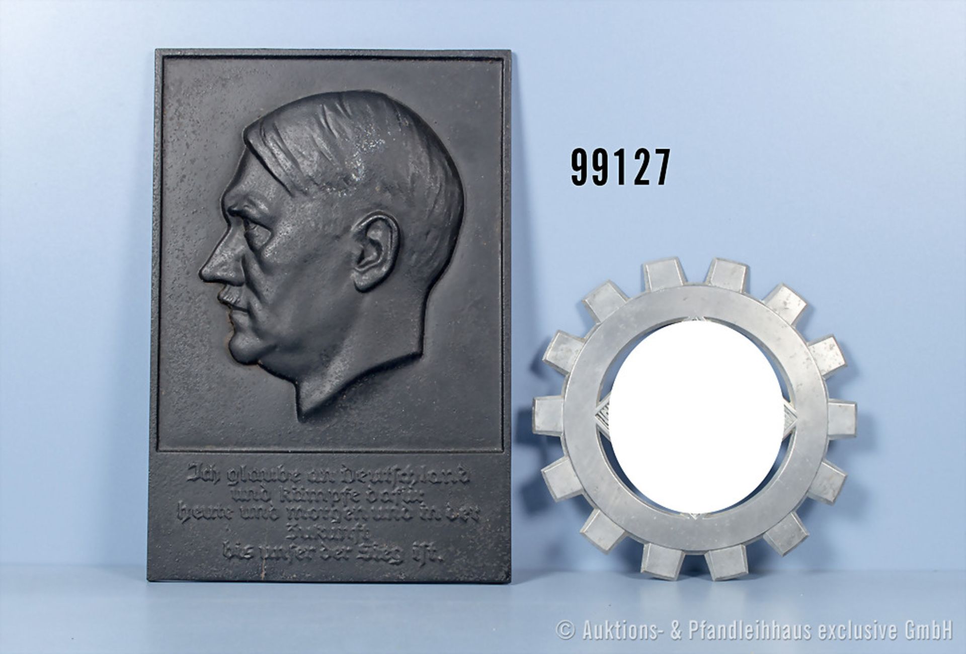 Konv. Gusseisernes Hitler-Wandrelief, Größe 21,5 x 32 cm, "Ich glaube an Deutschland und ...