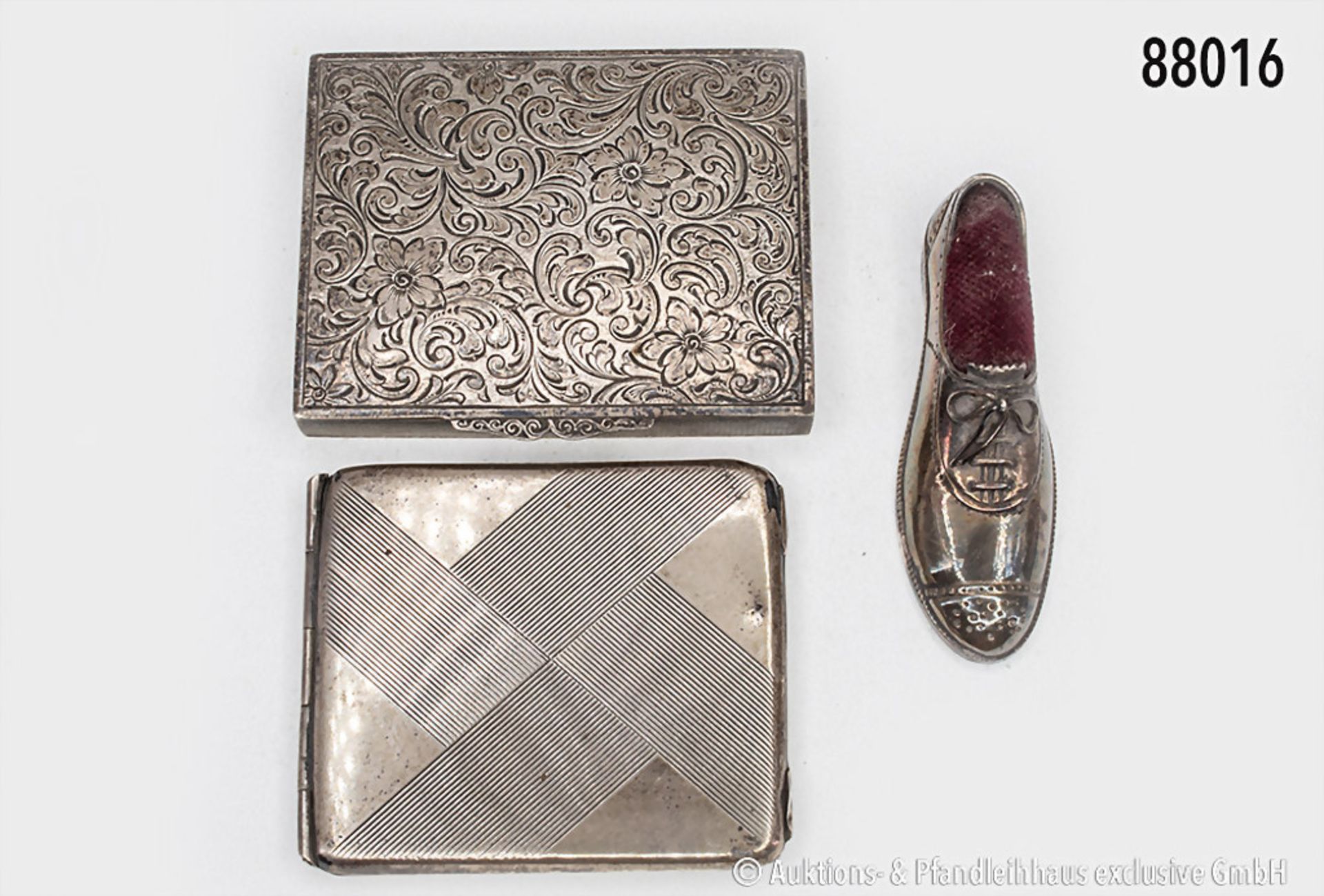 Silberdose mit Deckel, England, 925 Silber, graviert 19.4.19, auf dem Deckel 830 ...