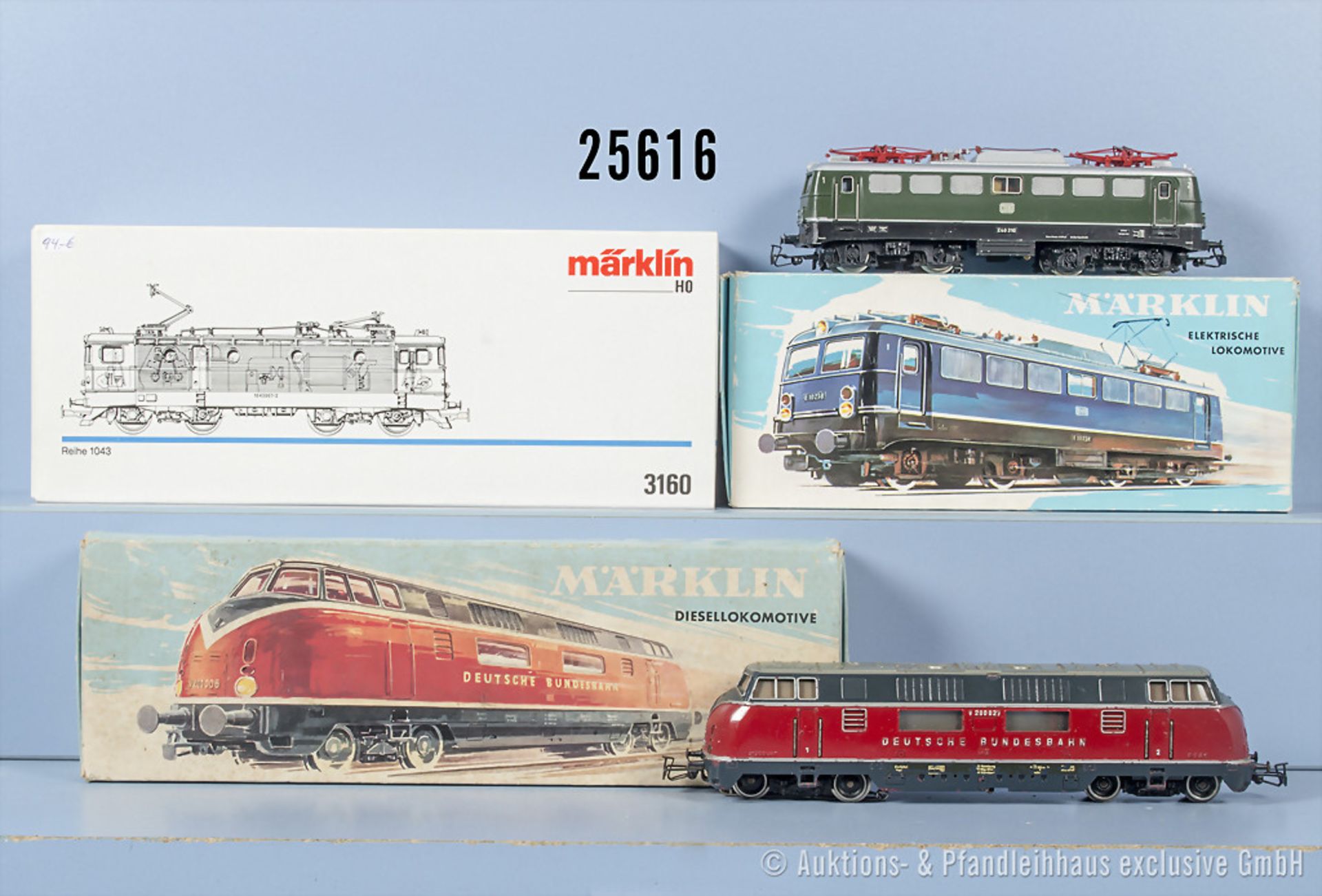 3 Märklin H0 Lokomotiven, dabei 3021 Diesellok der DB, BN V200 027, 3040 E-Lok der DB, ...