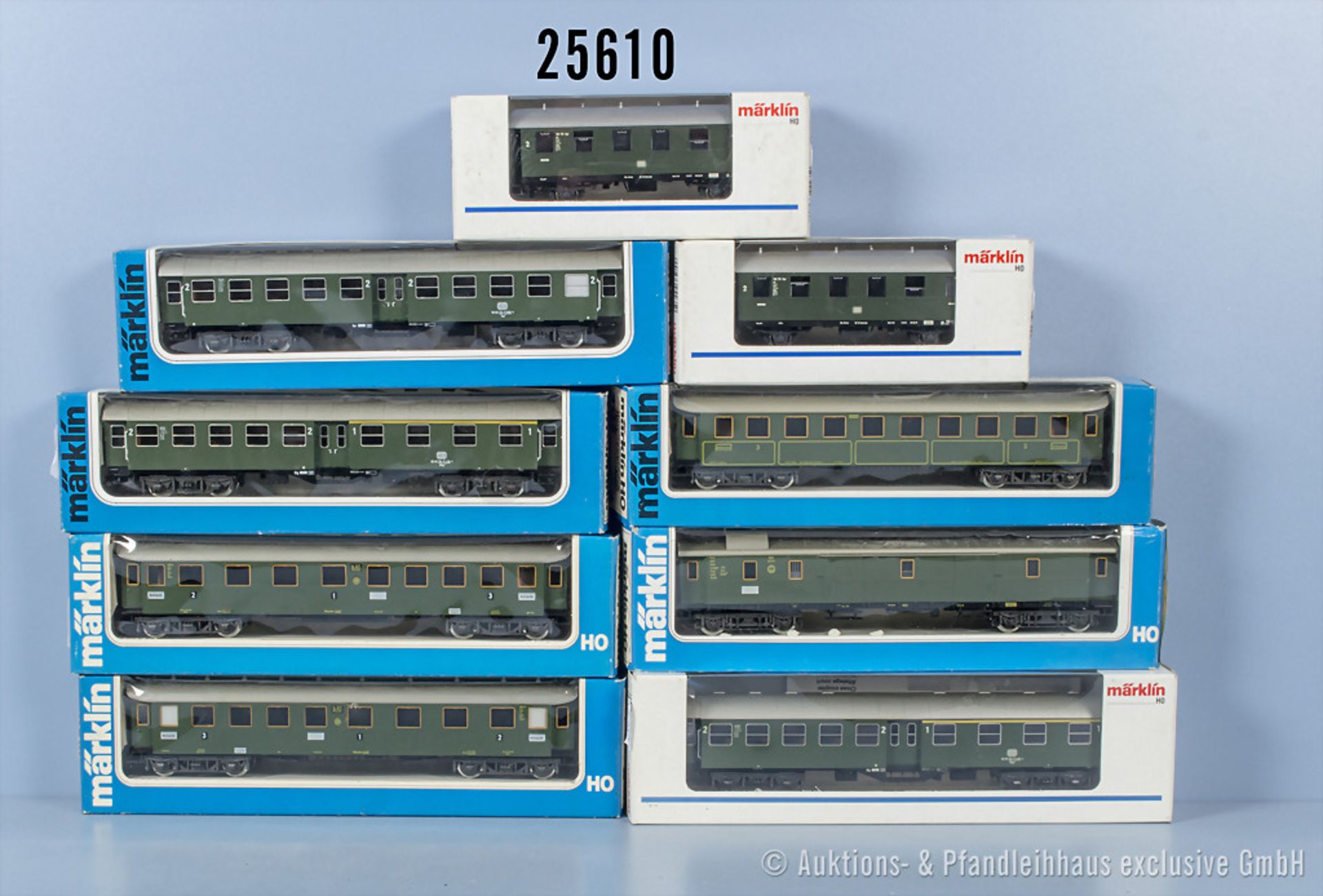 9 Märklin H0 Wagen, dabei 2 x 4131, 4132, 4135, 4142, 2 x 4143 und 2 x 4235, Z 1, in ...