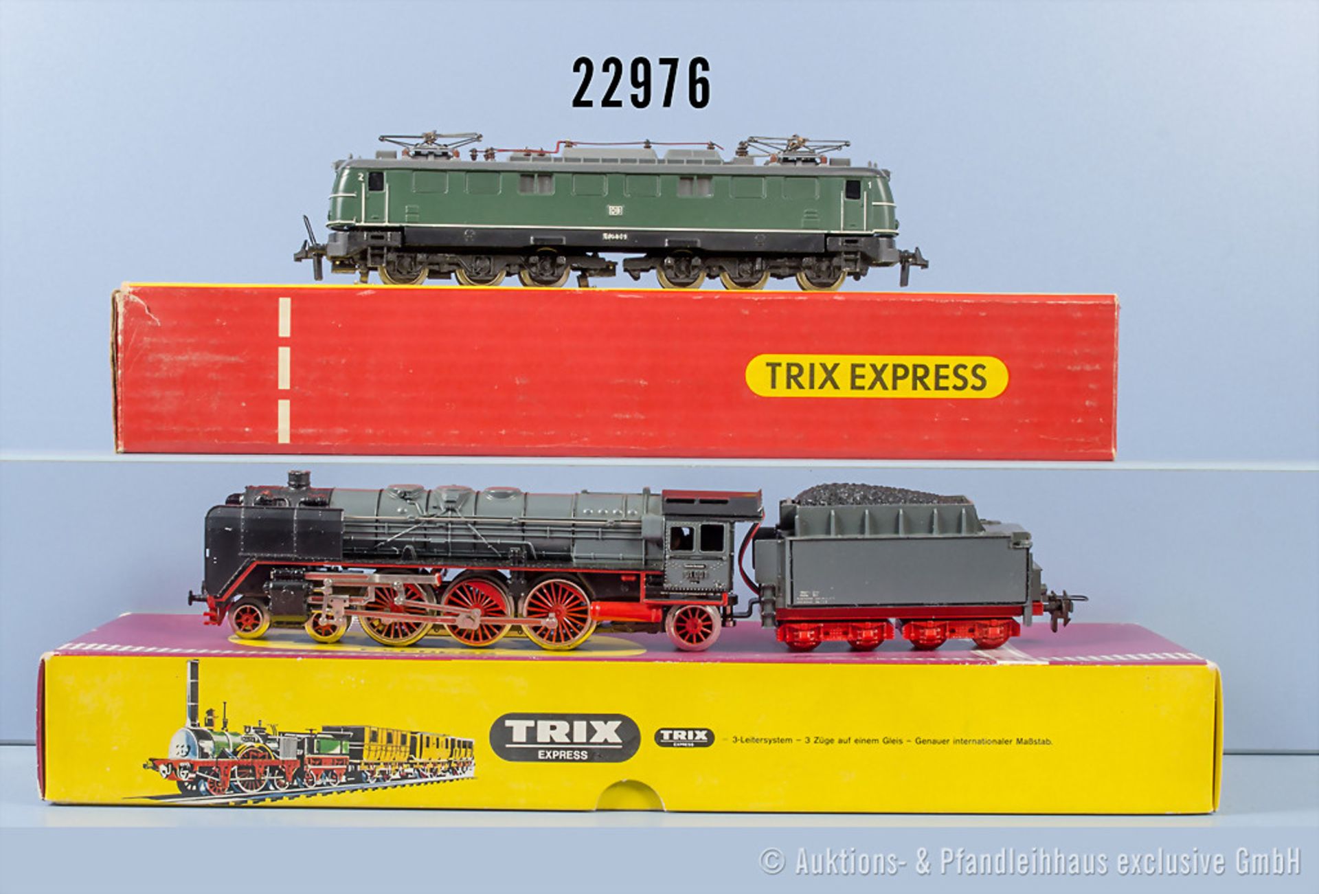 2 Trix express H0 Lokomotiven, dabei Schlepptenderlok der DR, BN 01 001 und 233 E-Lok ...