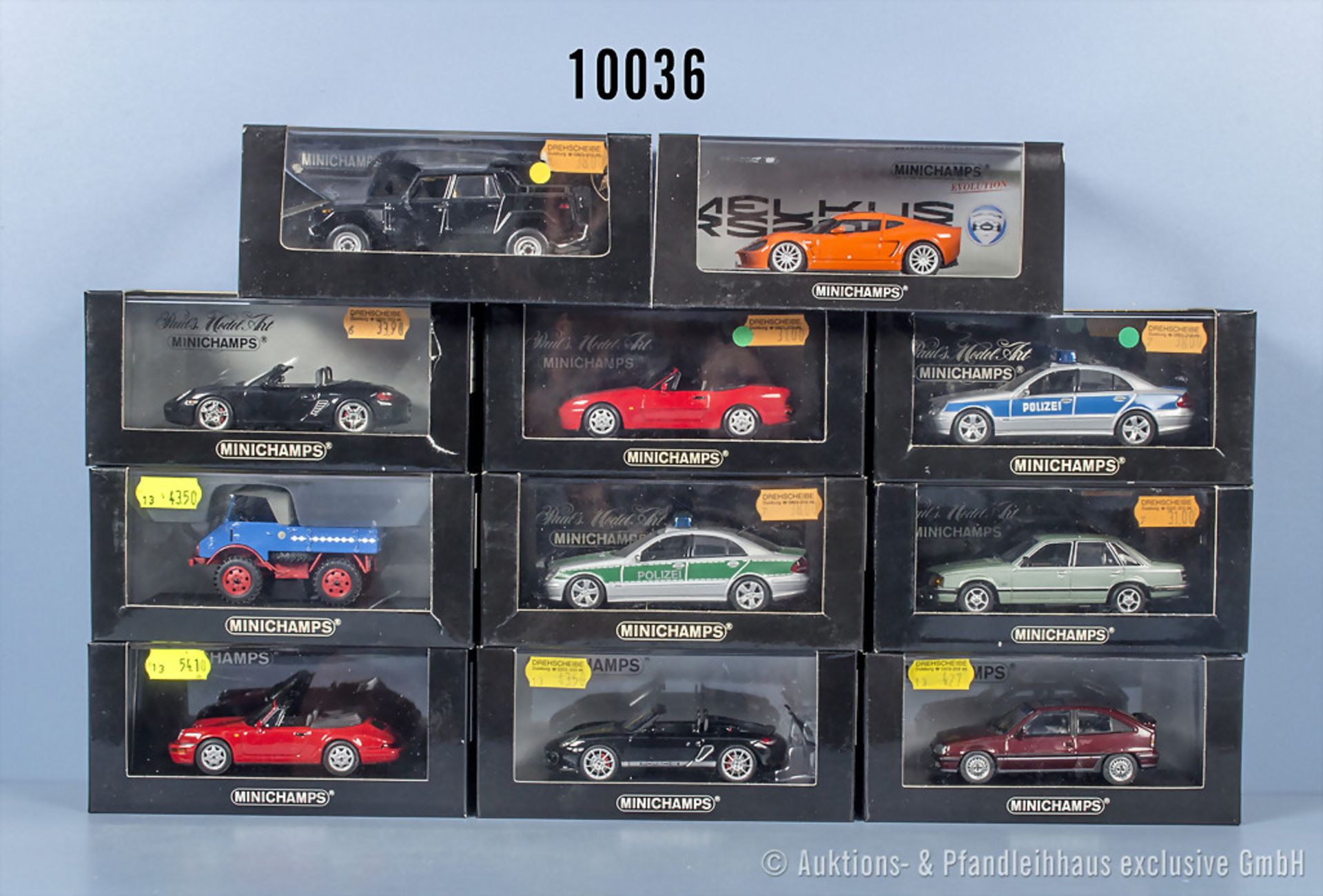 11 Minichamps Modellfahrzeuge, dabei Mercedes-Benz Unimog 2010, Lamborghini LM 002 1984 ...