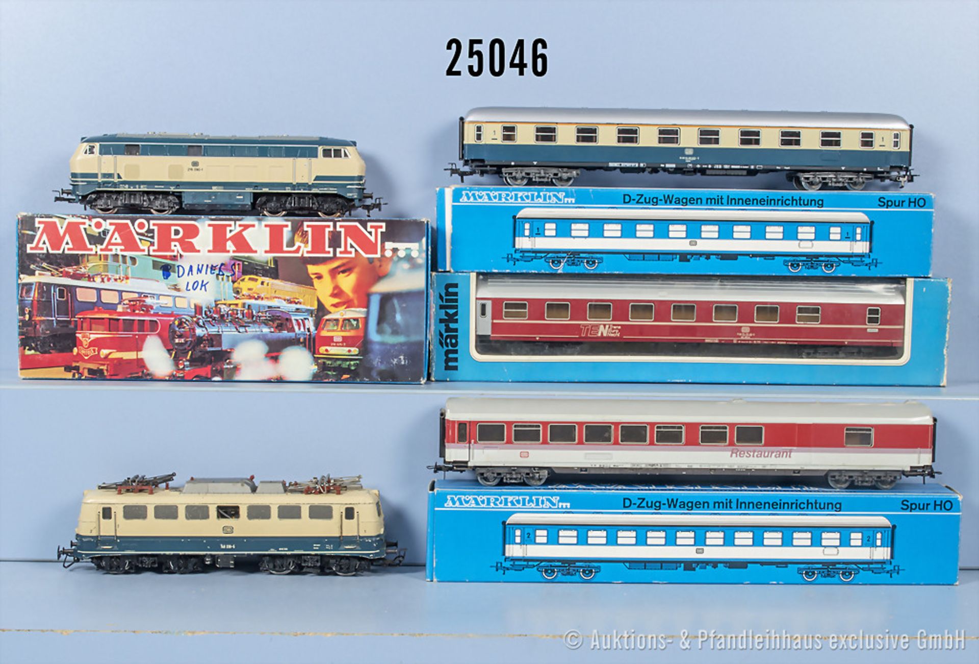 Märklin H0 D-Zug, dabei E-Lok der DB, BN 140 239-5, 3074 Diesellok der DB, BN 216 090-1, ...