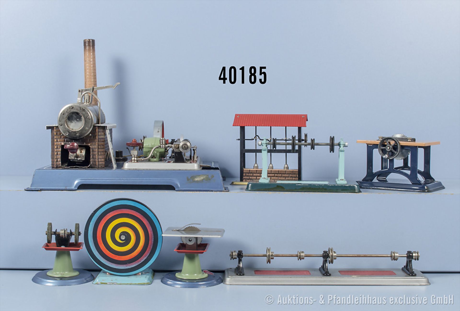 Konv. Dampfmaschine und Antriebsmodelle, dabei Dampmaschine mit liegendem Kessel, D 5,5 ...