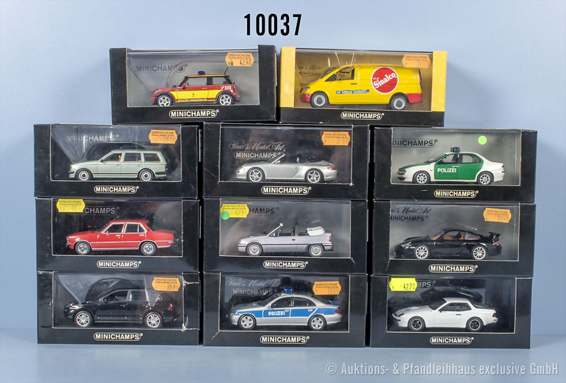 11 Minichamps Modellfahrzeuge, dabei Mercedes-Benz Vito "Sinalco", Porsche 924 Carrera ...
