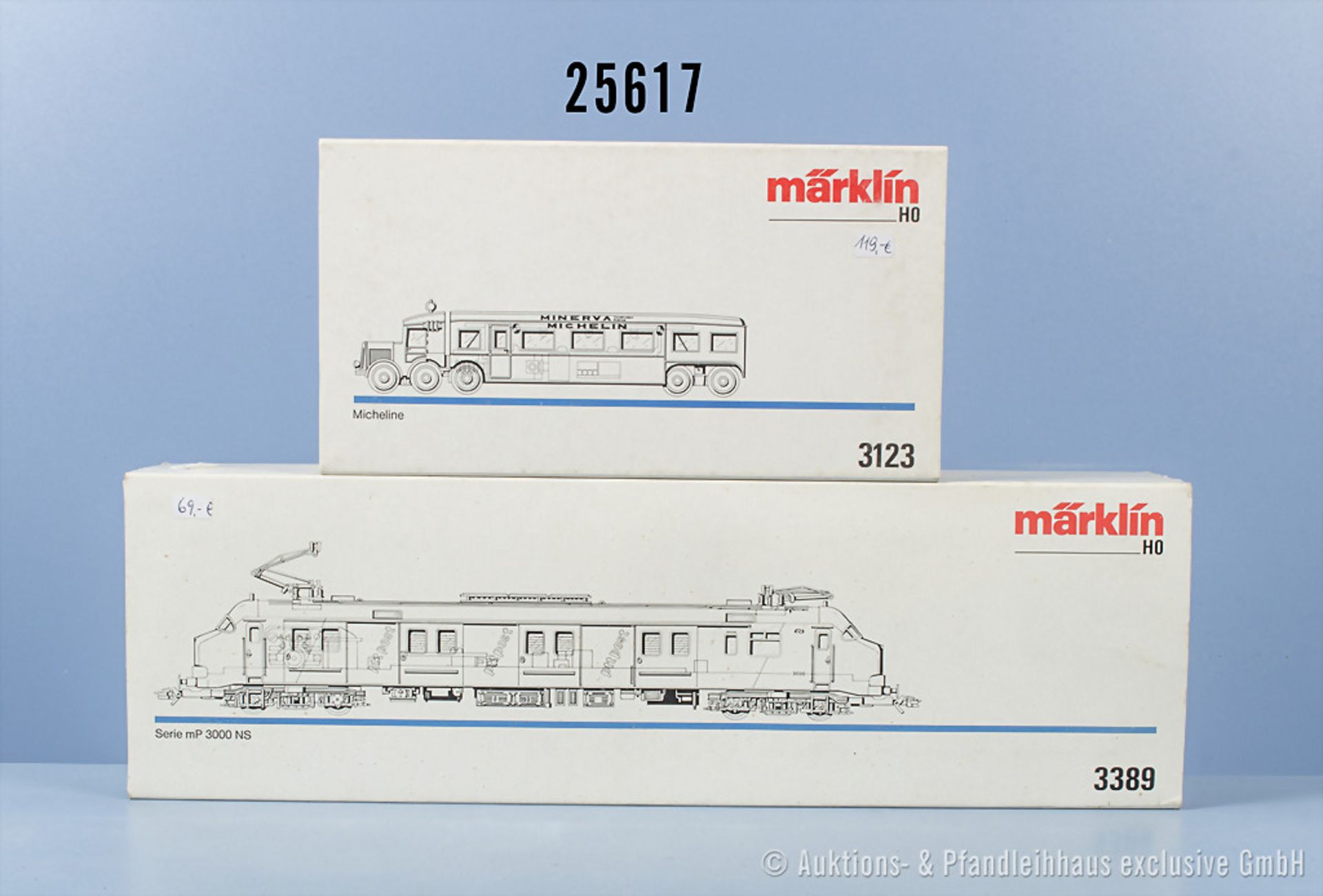 2 Märklin H0 Triebwagen, dabei 3123 Schienenbus Micheline und 3389 E-Triebwagen der NS, ...